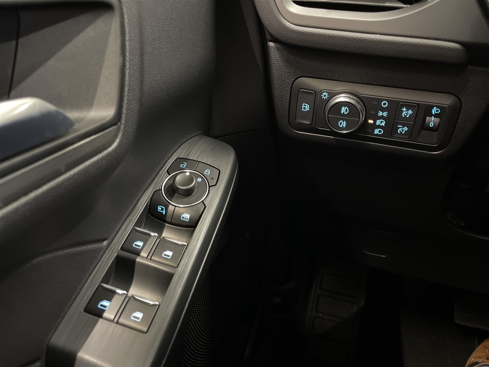 Billede af Ford Kuga 2,5 Plugin-hybrid Titanium CVT 225HK 5d Trinl. Gear