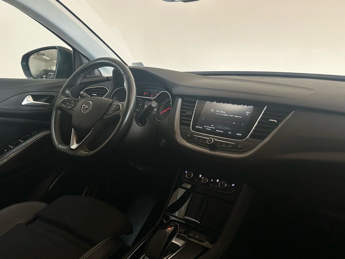 Billede af Opel Grandland X 1,6 PHEV  Plugin-hybrid Cosmo Prestige Pack 225HK 5d 8g Aut.