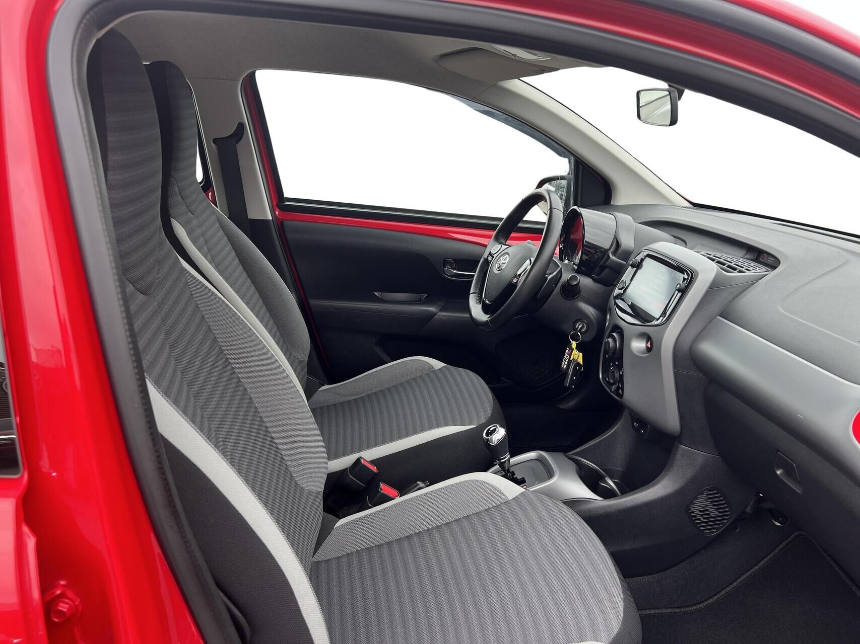 Billede af Toyota Aygo 1,0 VVT-I X-plore DAB+ X-Shift 72HK 5d Aut.