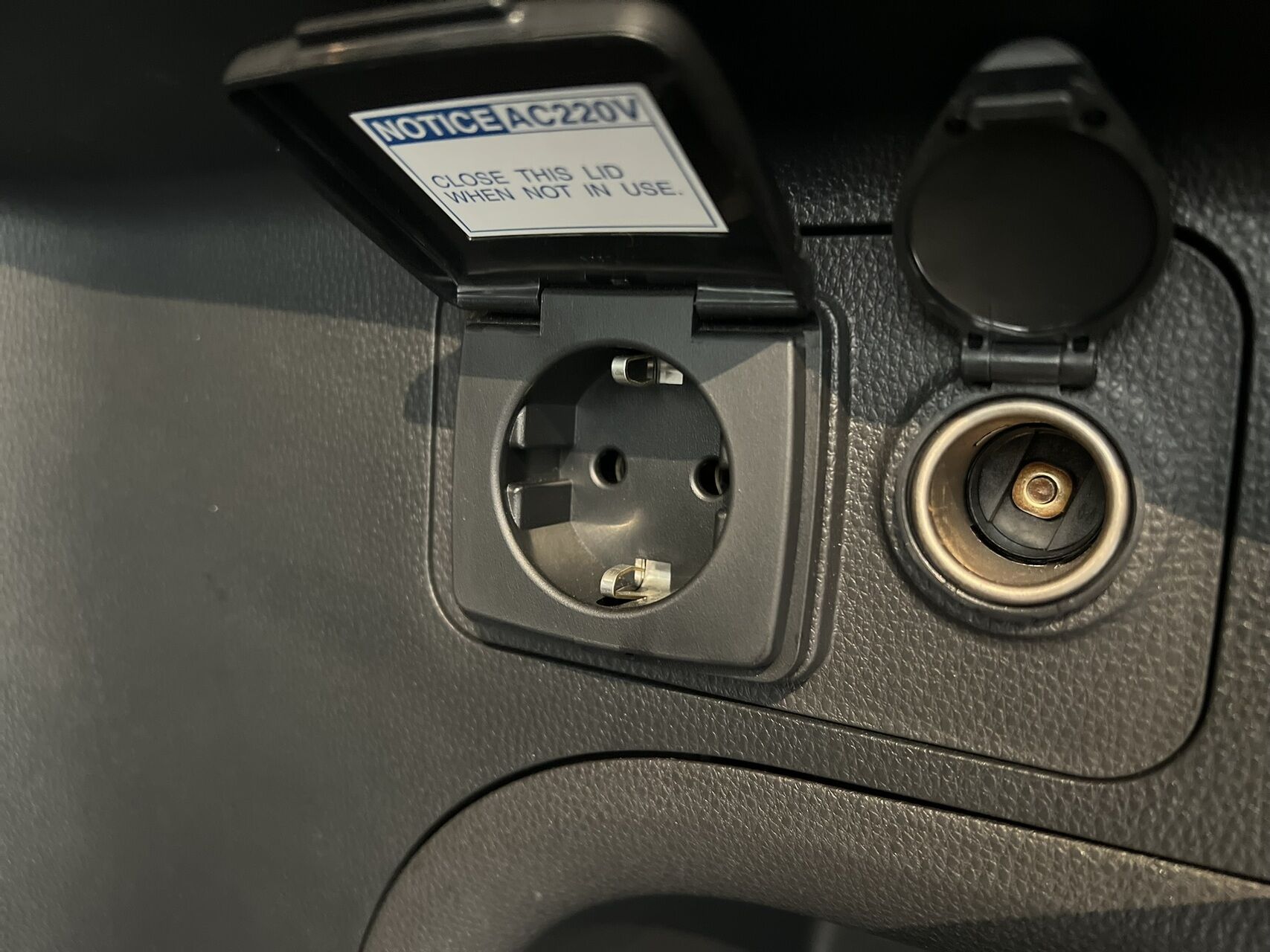 Billede af Toyota RAV4 Plug-in 2,5 Plugin-hybrid H3 Style AWD 306HK 5d 6g Aut.