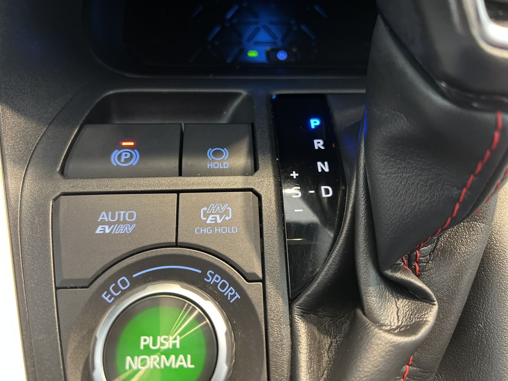 Billede af Toyota RAV4 Plug-in 2,5 Plugin-hybrid H3 Style AWD 306HK 5d 6g Aut.
