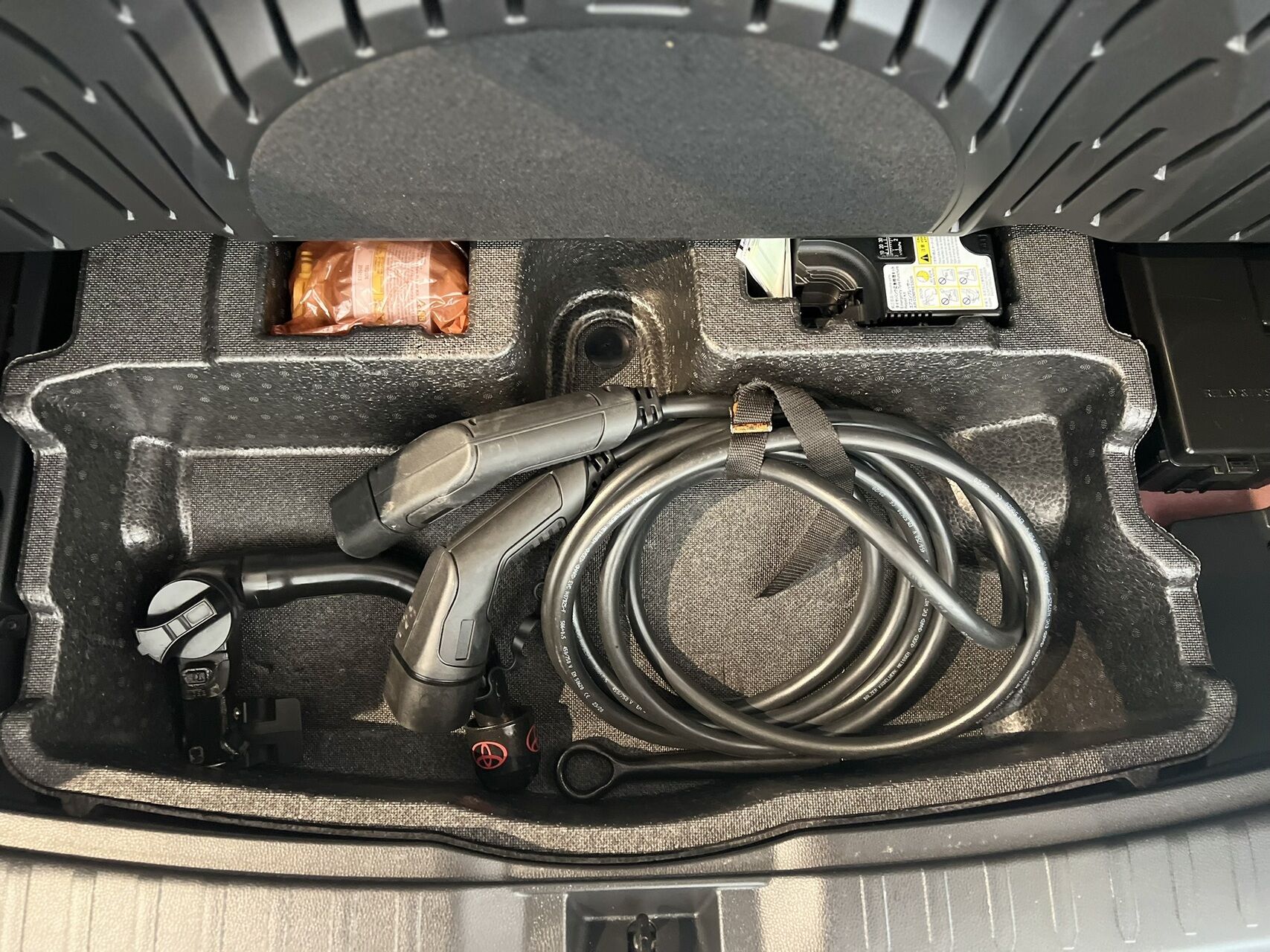 Billede af Toyota RAV4 Plug-in 2,5 Plugin-hybrid H3 Style AWD 306HK 5d 6g Aut.