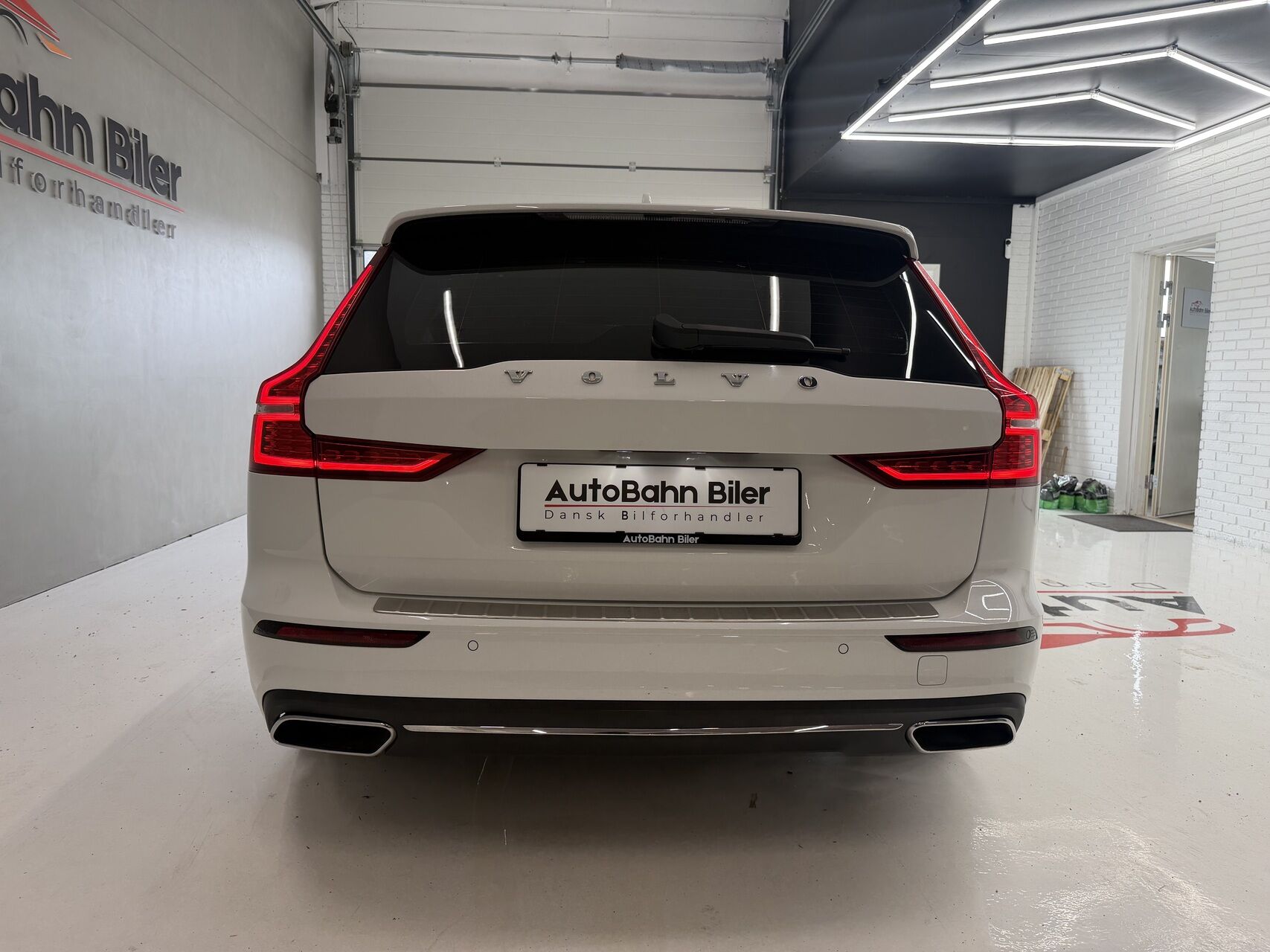 Billede af Volvo V60 2,0 D4 Inscription 190HK Stc 8g Aut.