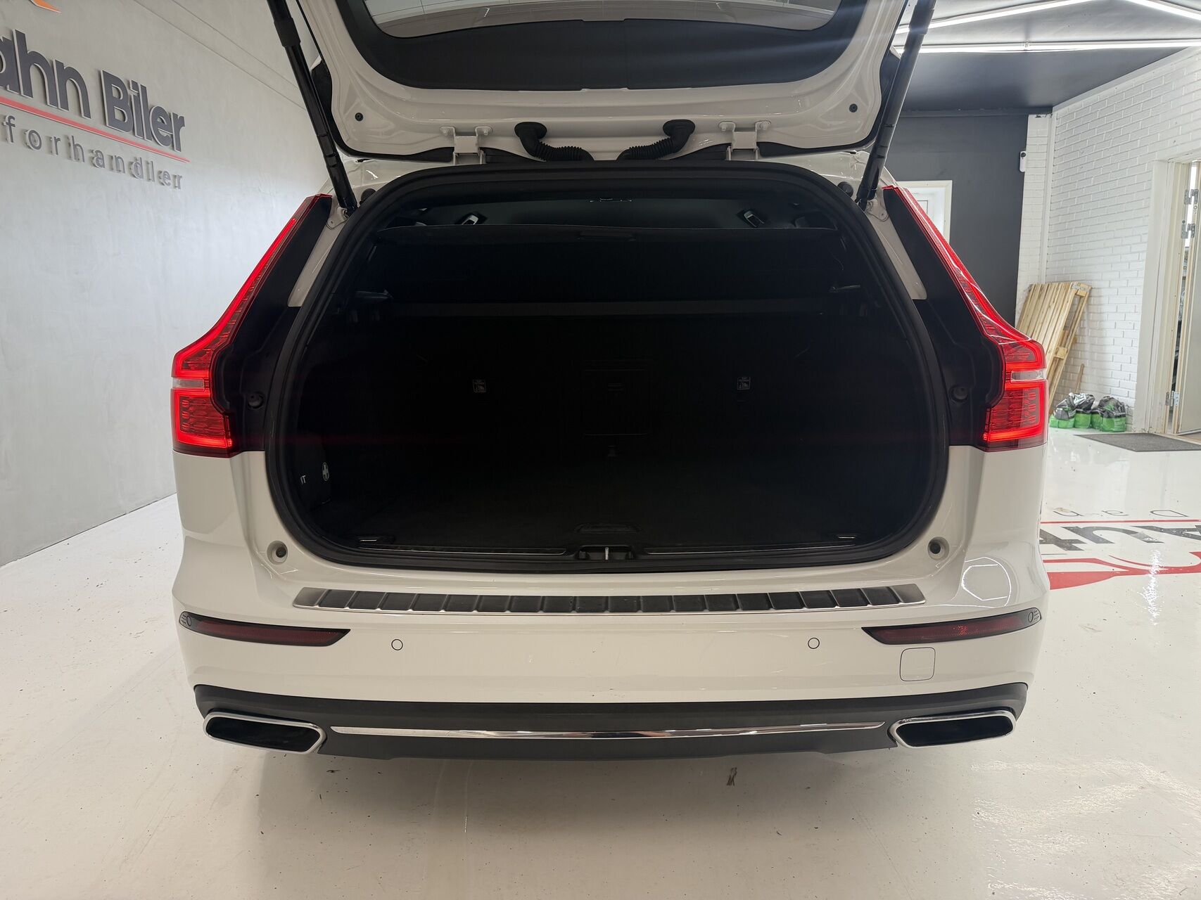 Billede af Volvo V60 2,0 D4 Inscription 190HK Stc 8g Aut.