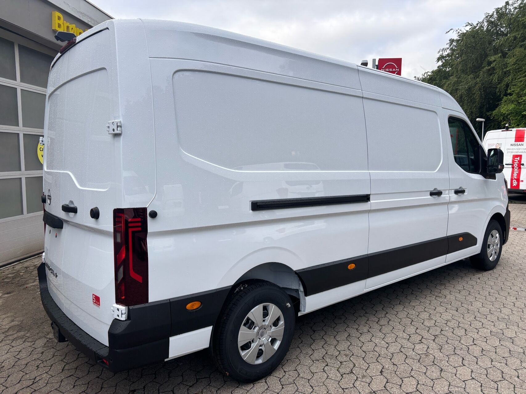 Billede af Nissan Interstar L3H2 2,0 DCi Tekna 170HK Van 9g Aut.