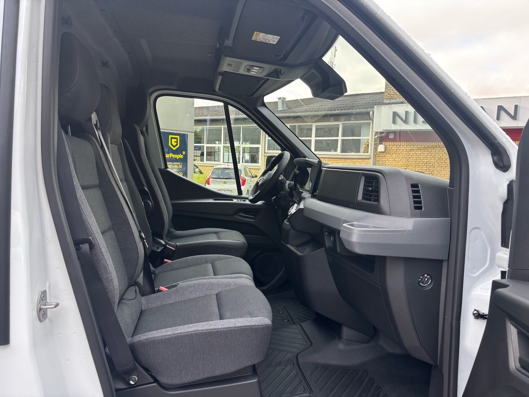Billede af Nissan Interstar L3H2 2,0 DCi Tekna 170HK Van 9g Aut.