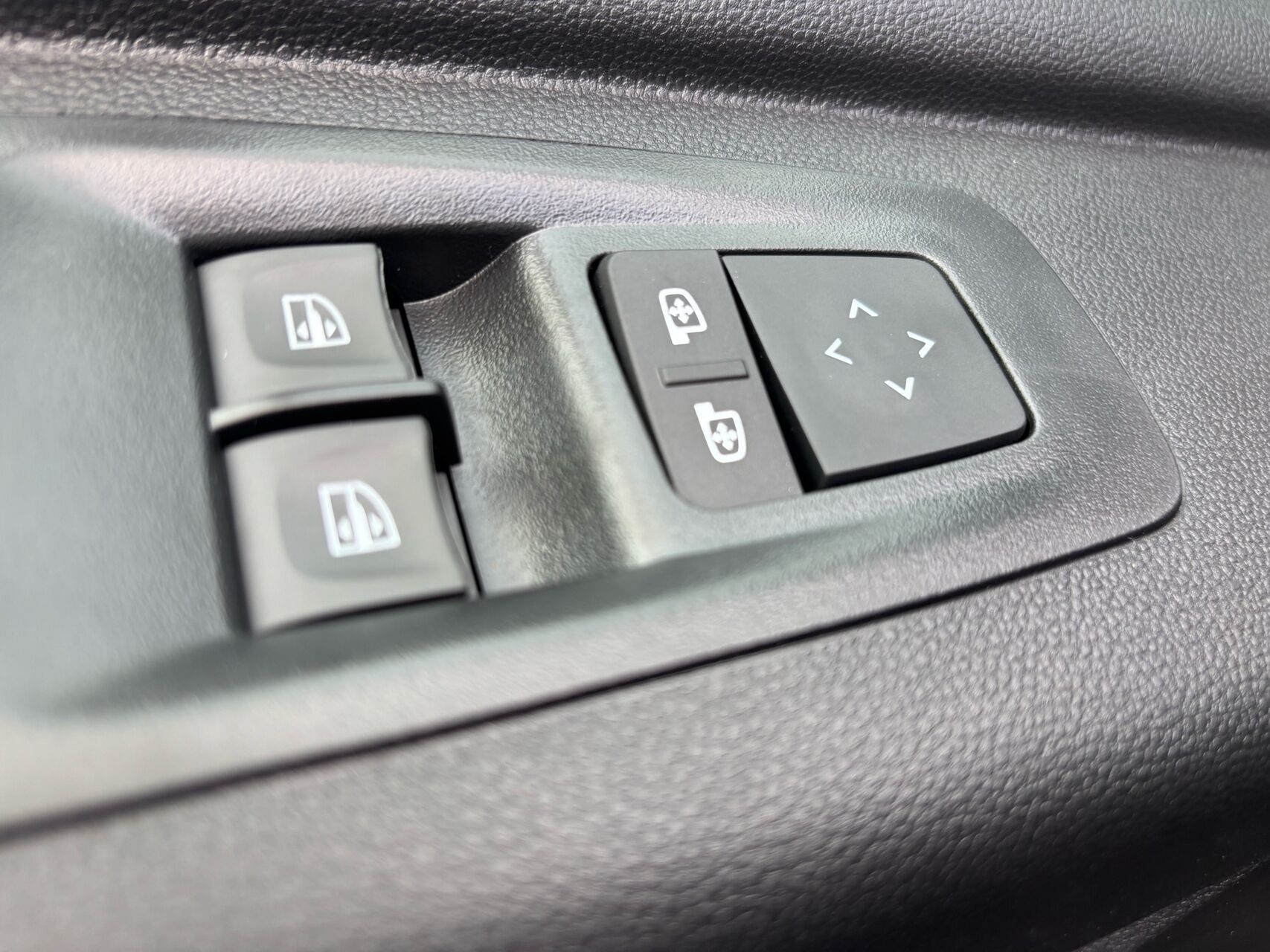 Billede af Nissan Interstar L3H2 2,0 DCi Tekna 170HK Van 9g Aut.