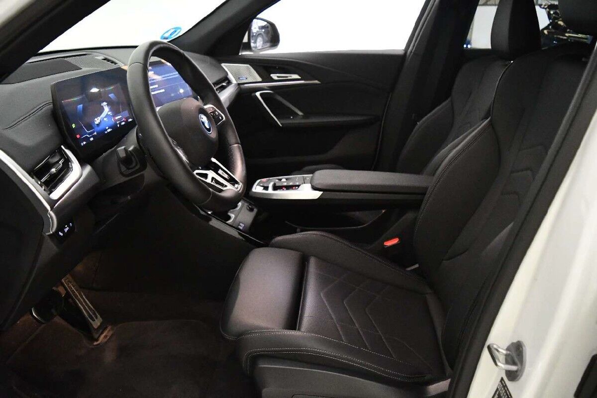 Billede af BMW iX2 eDrive20 Fully Charged 204HK 5d Aut.
