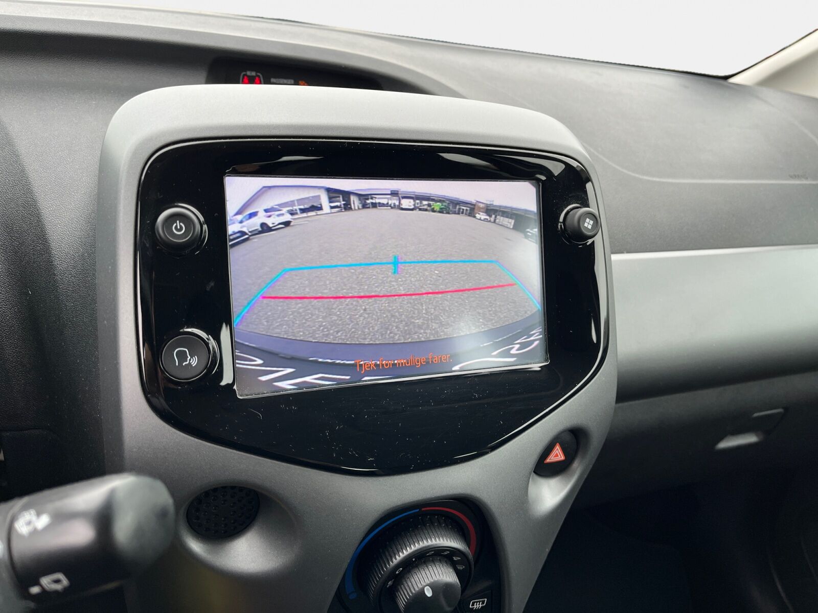 Billede af Toyota Aygo 1,0 VVT-I X-plore DAB+ 72HK 5d