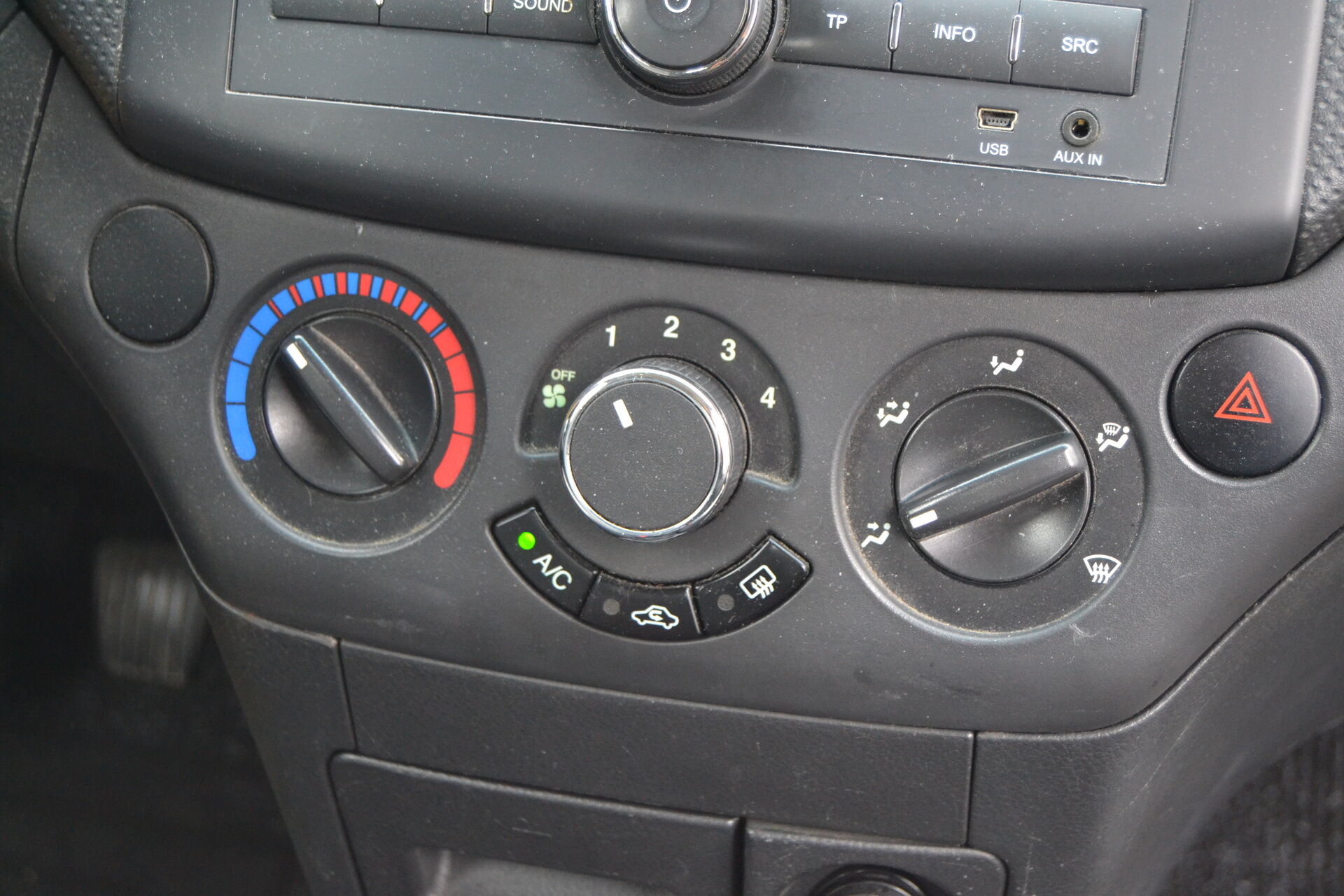 Billede af Chevrolet Aveo 1,2 16V LS A/C 84HK 3d