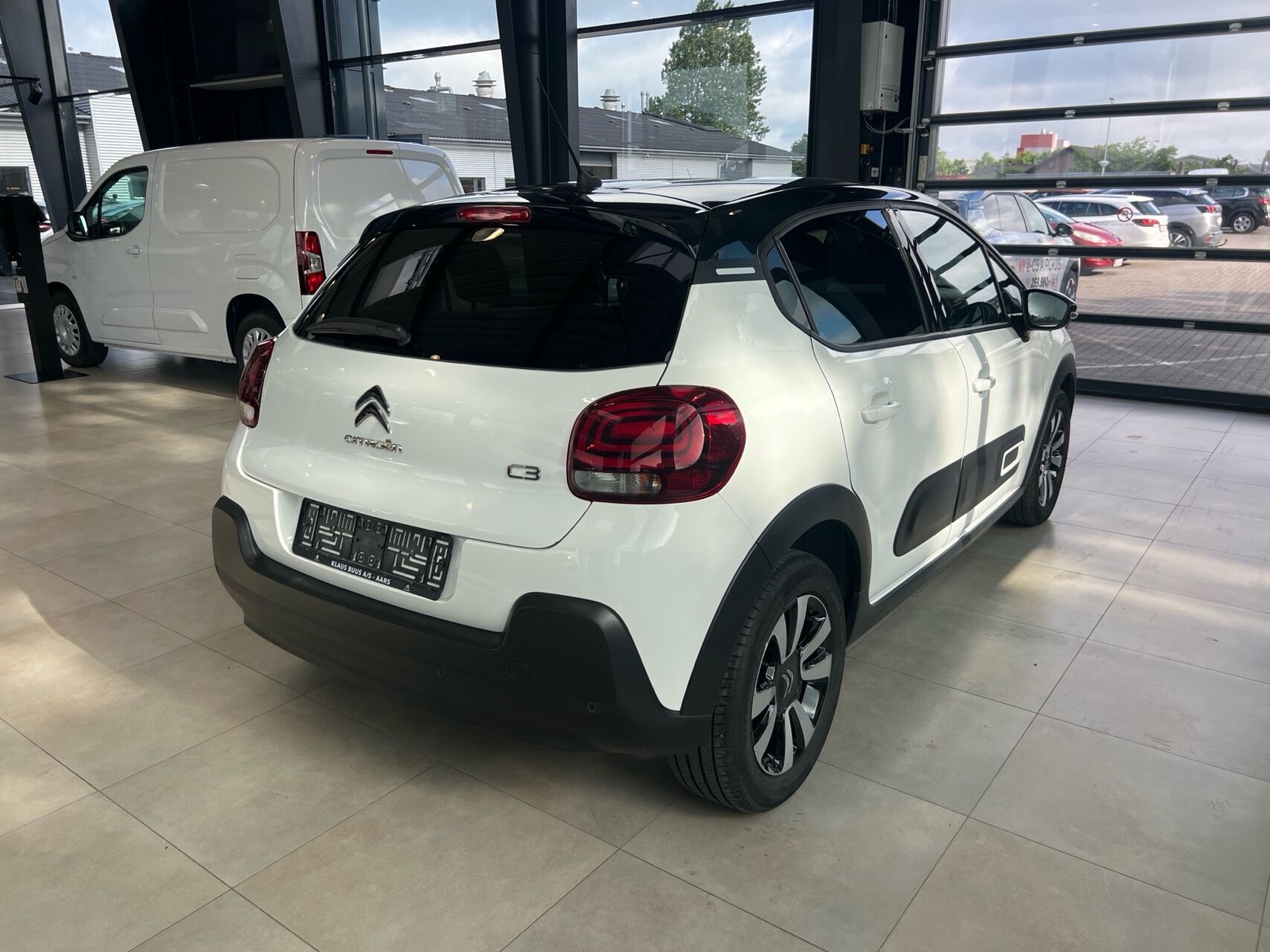 Billede af Citroën C3 1,2 PureTech Shine 83HK 5d