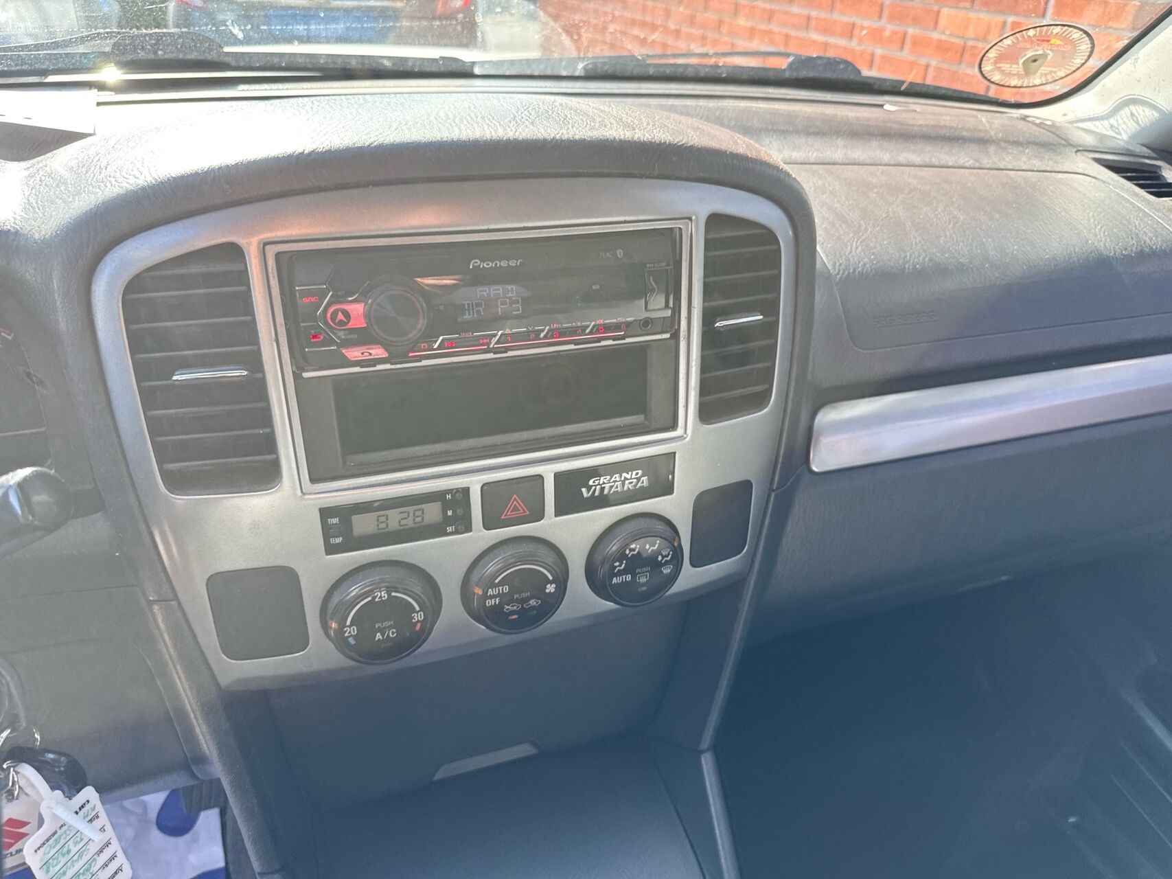 Billede af Suzuki Grand Vitara 2,0 TD Active 4x4 109HK Van