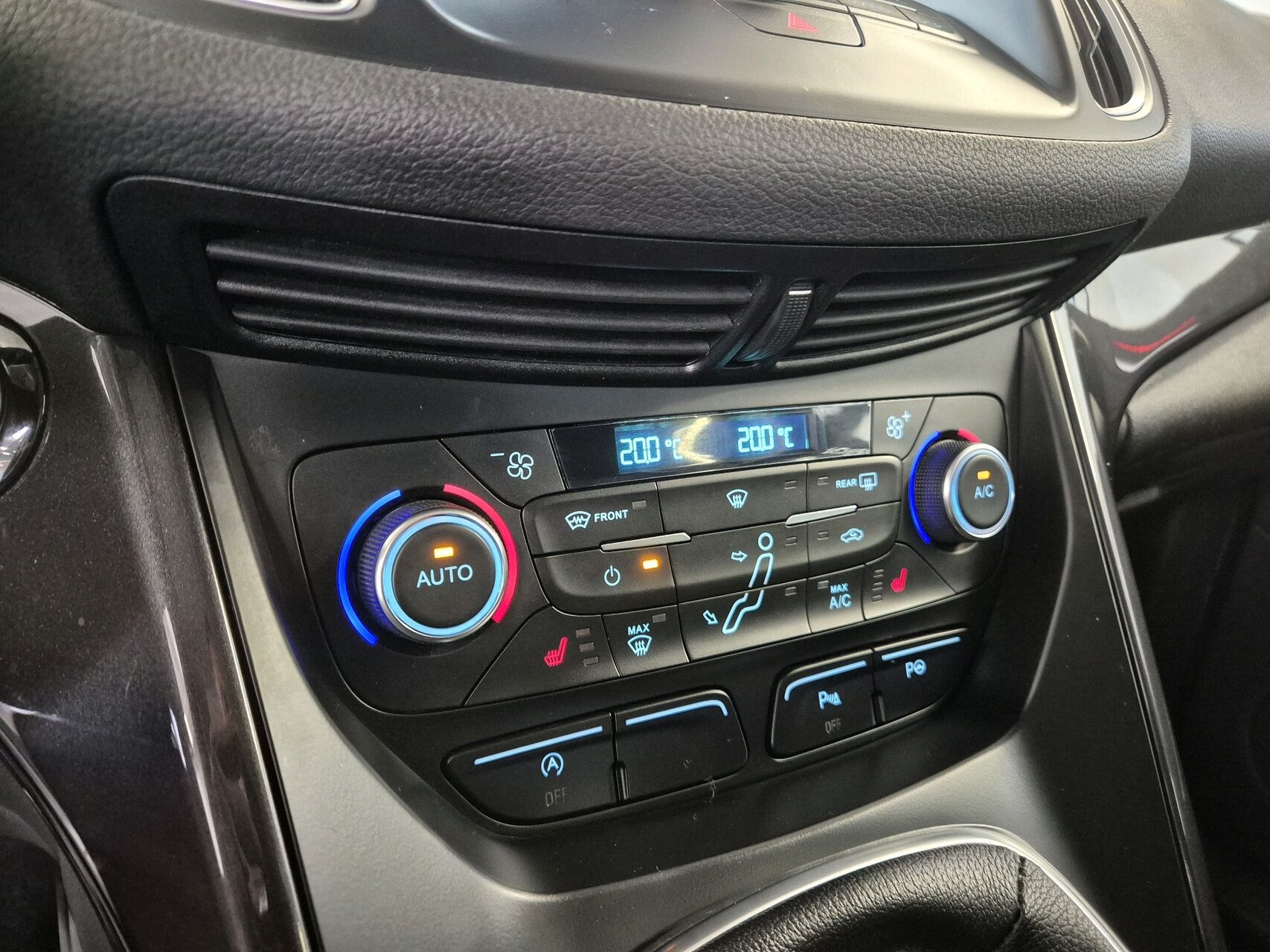 Billede af Ford C-MAX 1,5 TDCi Titanium 120HK 6g