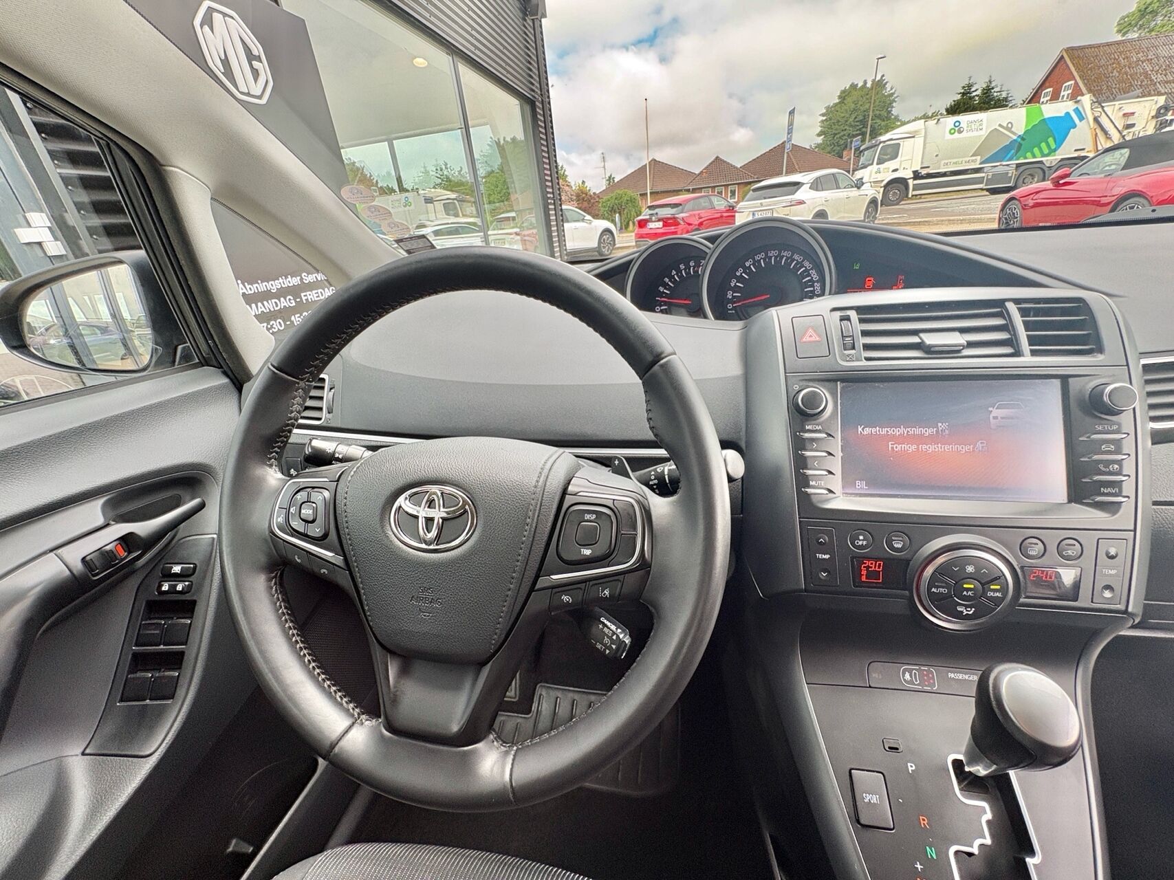 Billede af Toyota Verso 7 pers. 1,8 VVT-I T2 Premium Multidrive S 147HK 6g Aut.