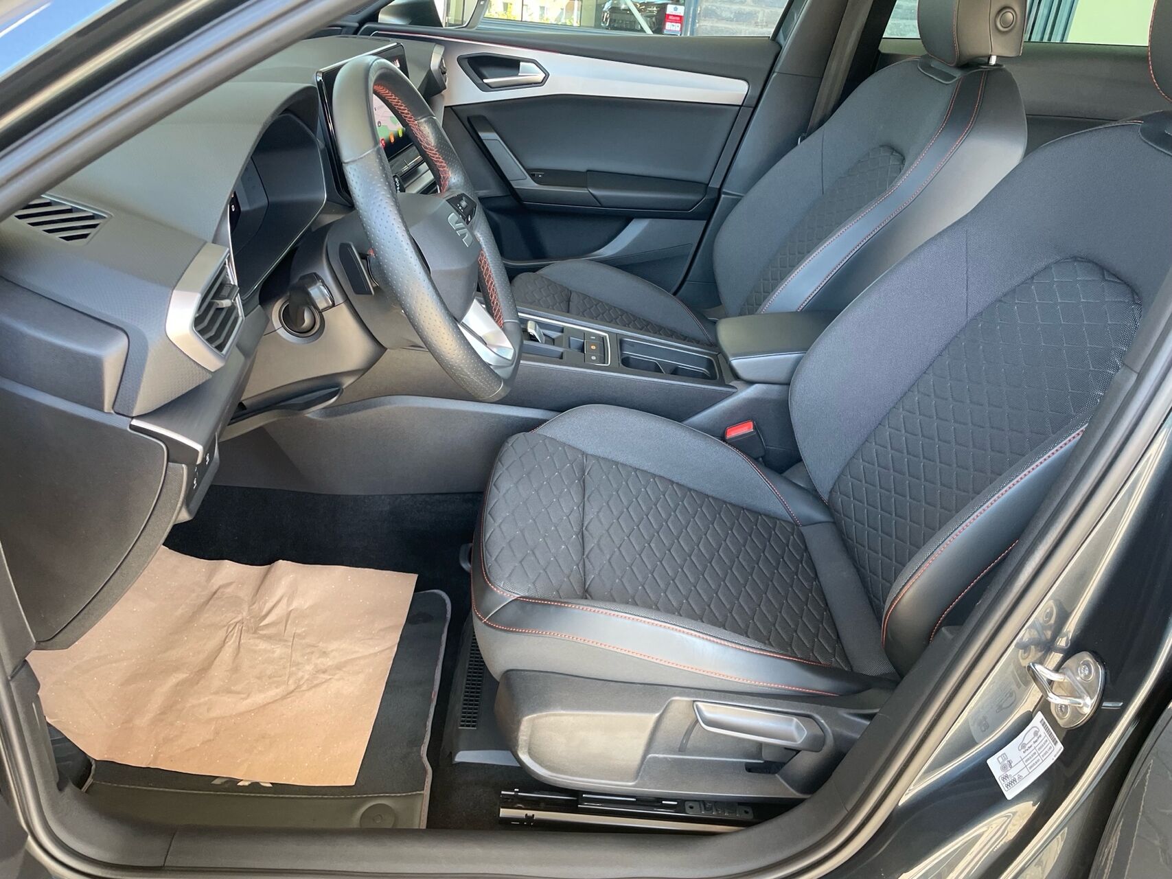 Billede af Seat Leon Sportstourer 1,5 e-TSI  Mild hybrid FR DSG 150HK Stc 7g Aut.