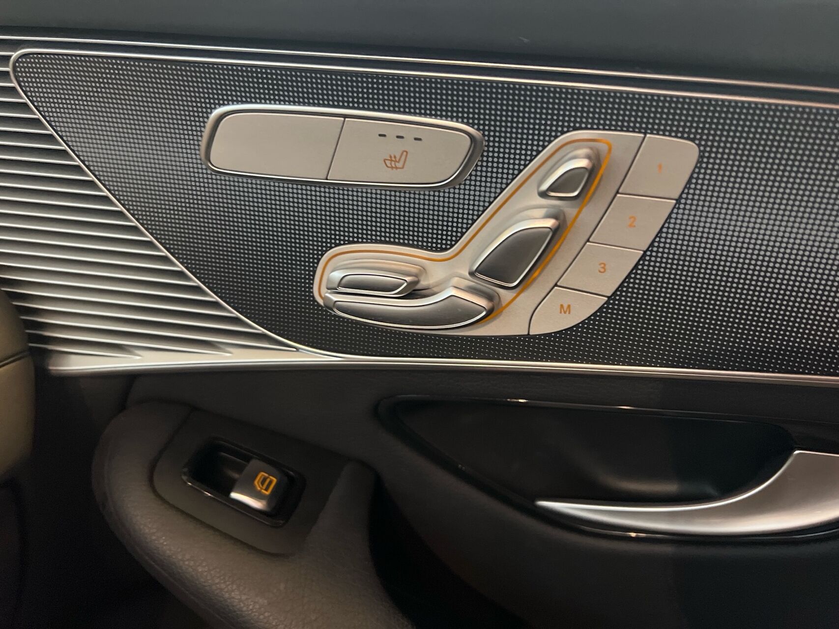 Billede af Mercedes-Benz EQC 400 EL 4Matic 408HK 5d Aut.