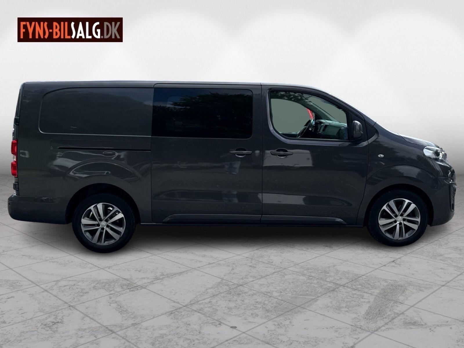 Billede af Peugeot Expert L3 2,0 BlueHDi Ultimate EAT8 177HK Van 8g Aut.