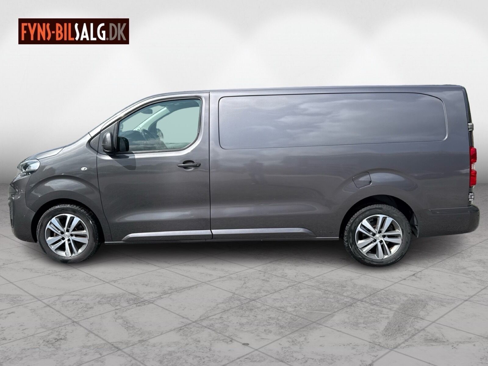 Billede af Peugeot Expert L3 2,0 BlueHDi Ultimate EAT8 177HK Van 8g Aut.