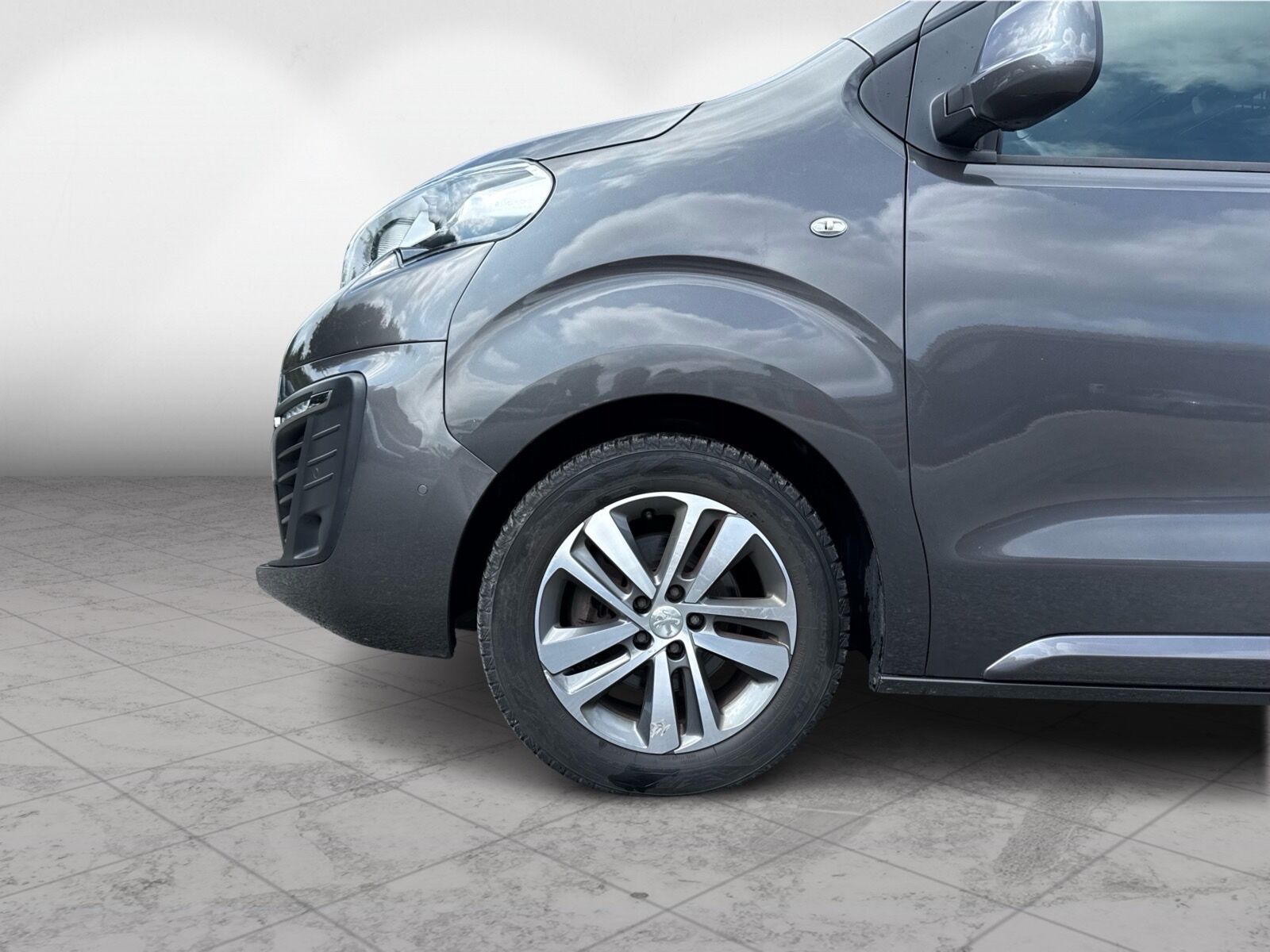 Billede af Peugeot Expert L3 2,0 BlueHDi Ultimate EAT8 177HK Van 8g Aut.