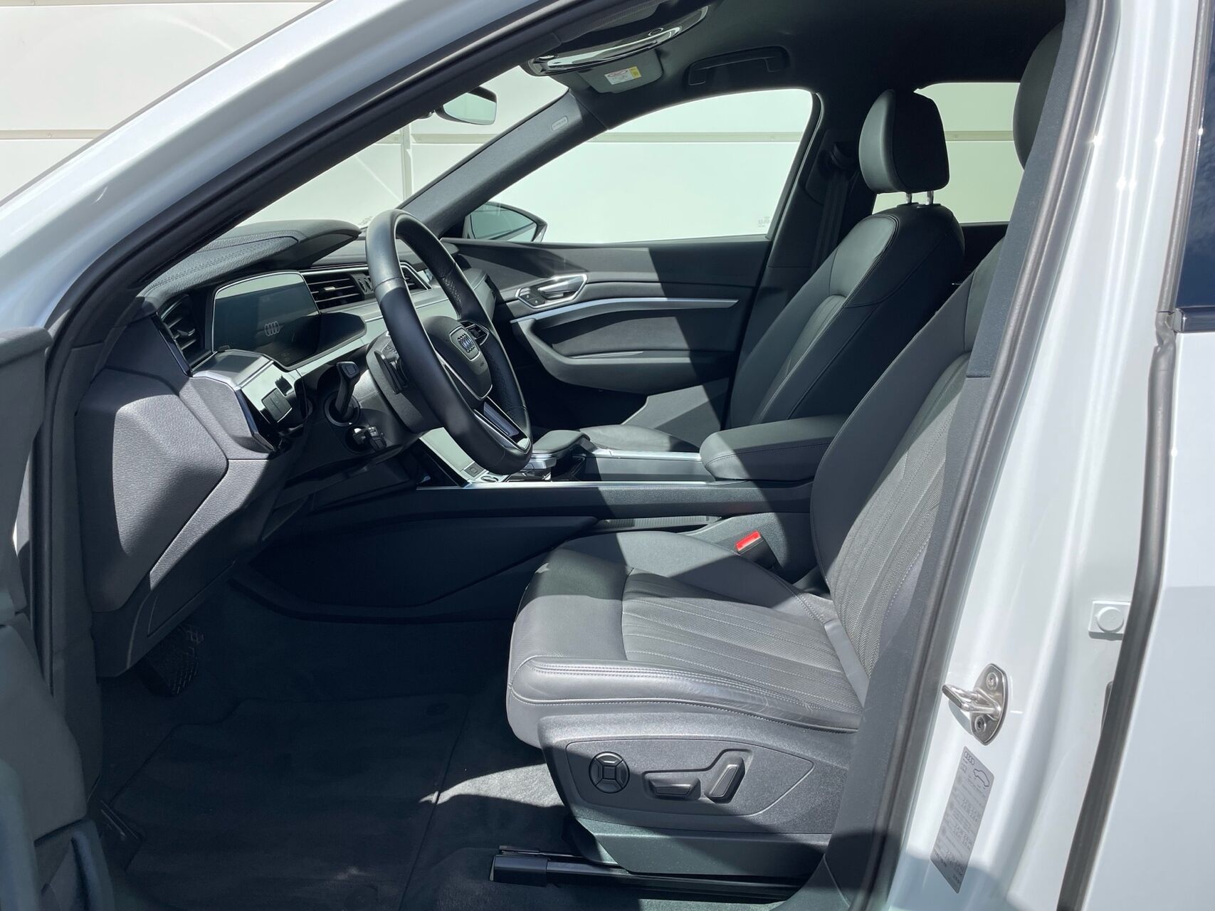 Billede af Audi E-tron 55 Advanced Quattro 408HK 5d Aut.