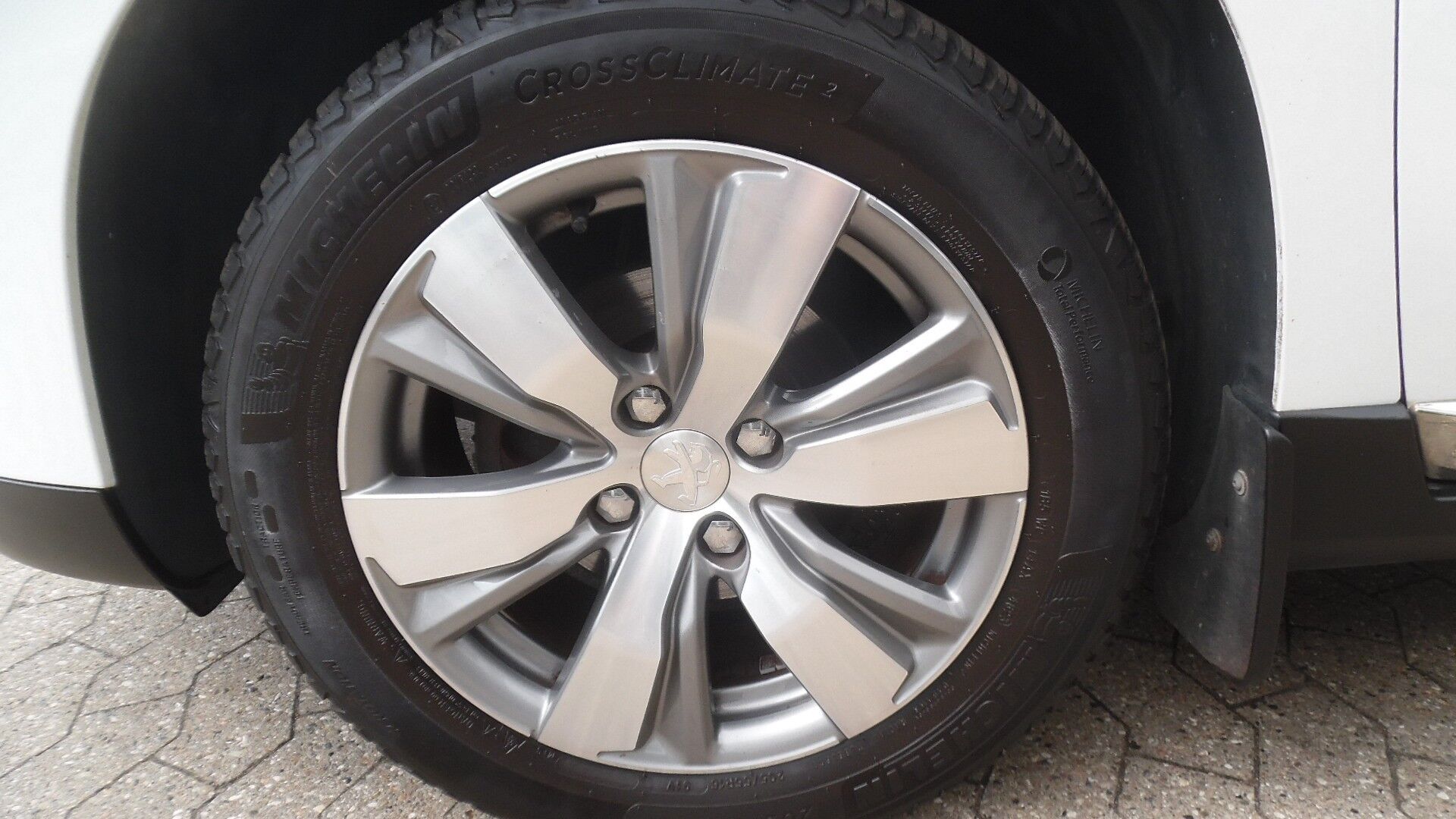 Billede af Peugeot 2008 1,2 VTi Allure 82HK