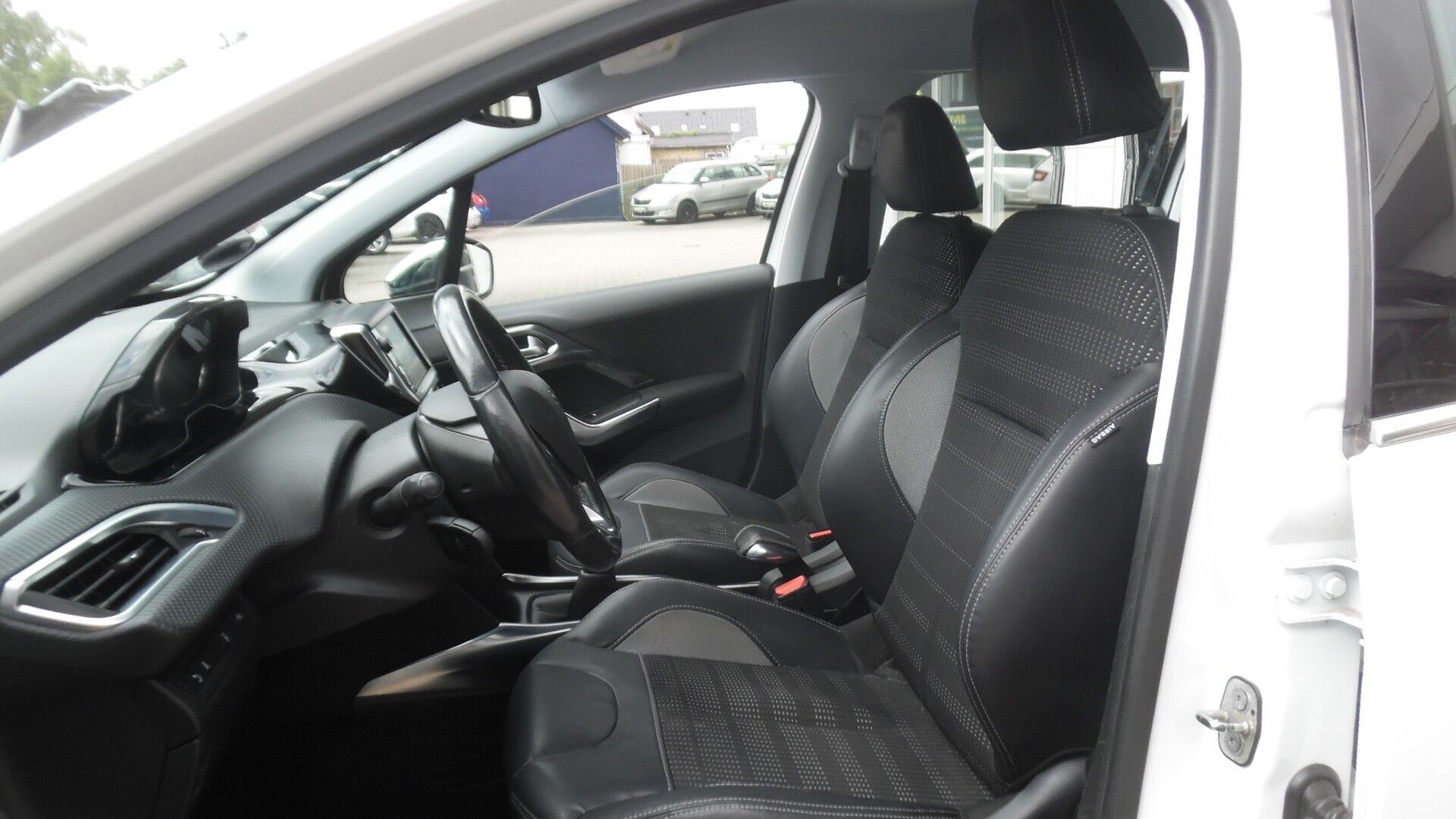 Billede af Peugeot 2008 1,2 VTi Allure 82HK