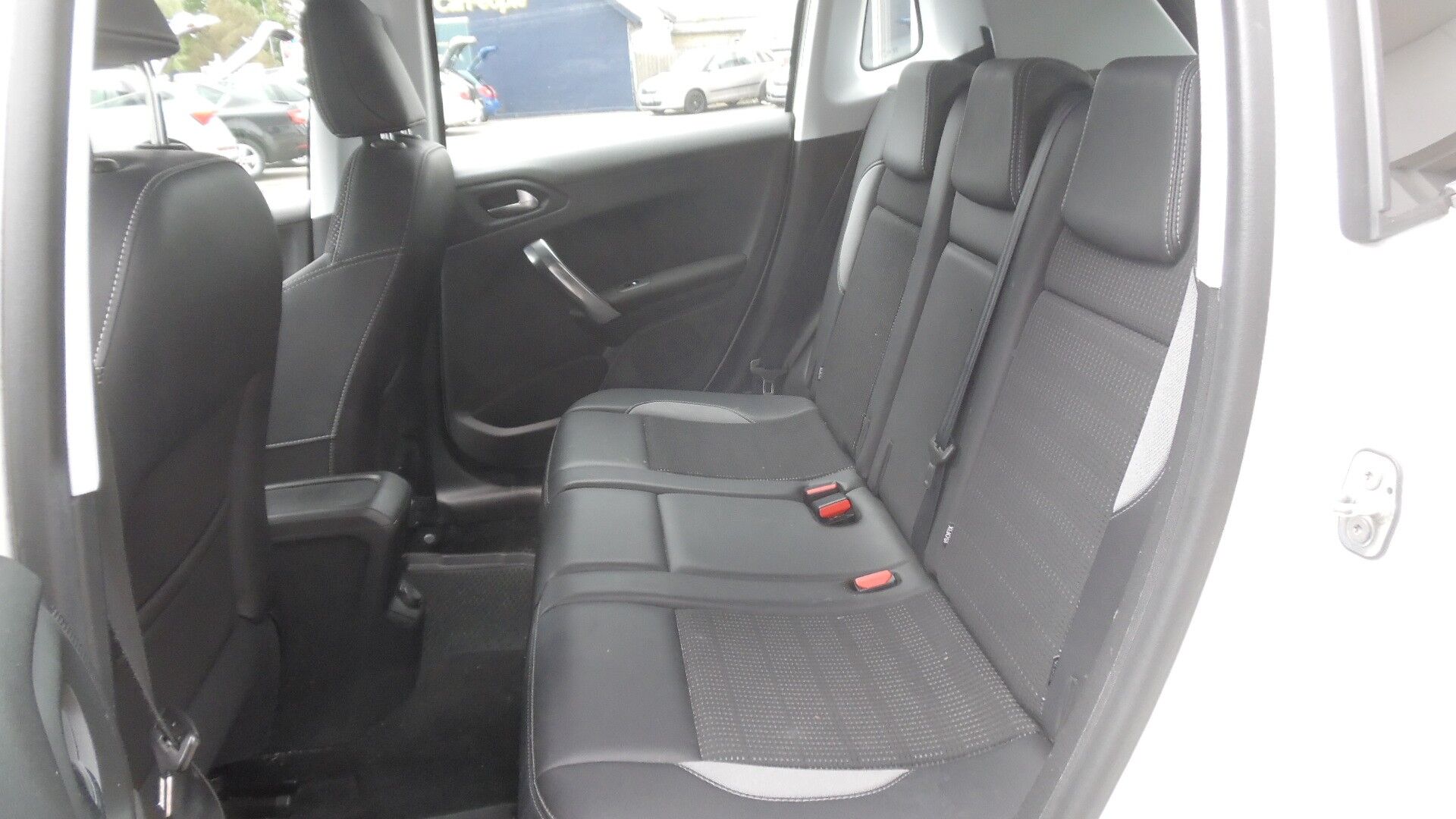 Billede af Peugeot 2008 1,2 VTi Allure 82HK
