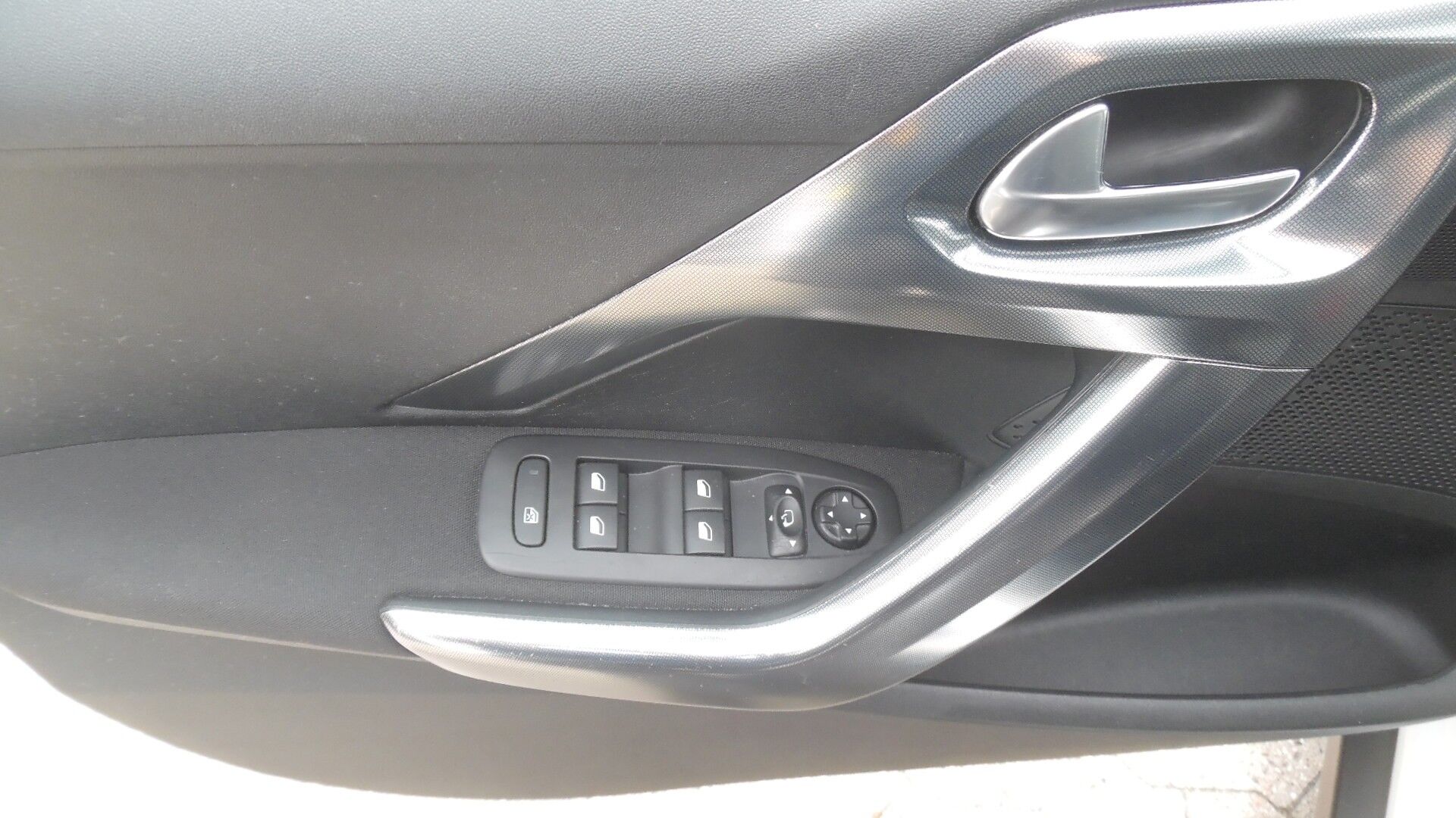 Billede af Peugeot 2008 1,2 VTi Allure 82HK