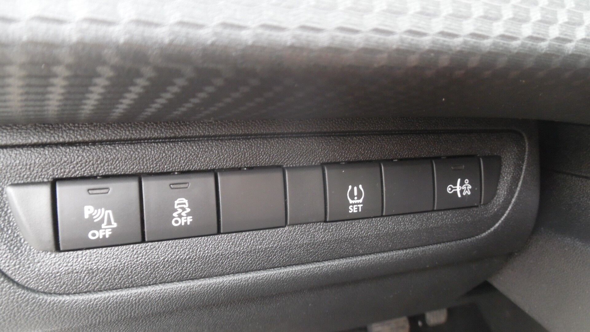 Billede af Peugeot 2008 1,2 VTi Allure 82HK