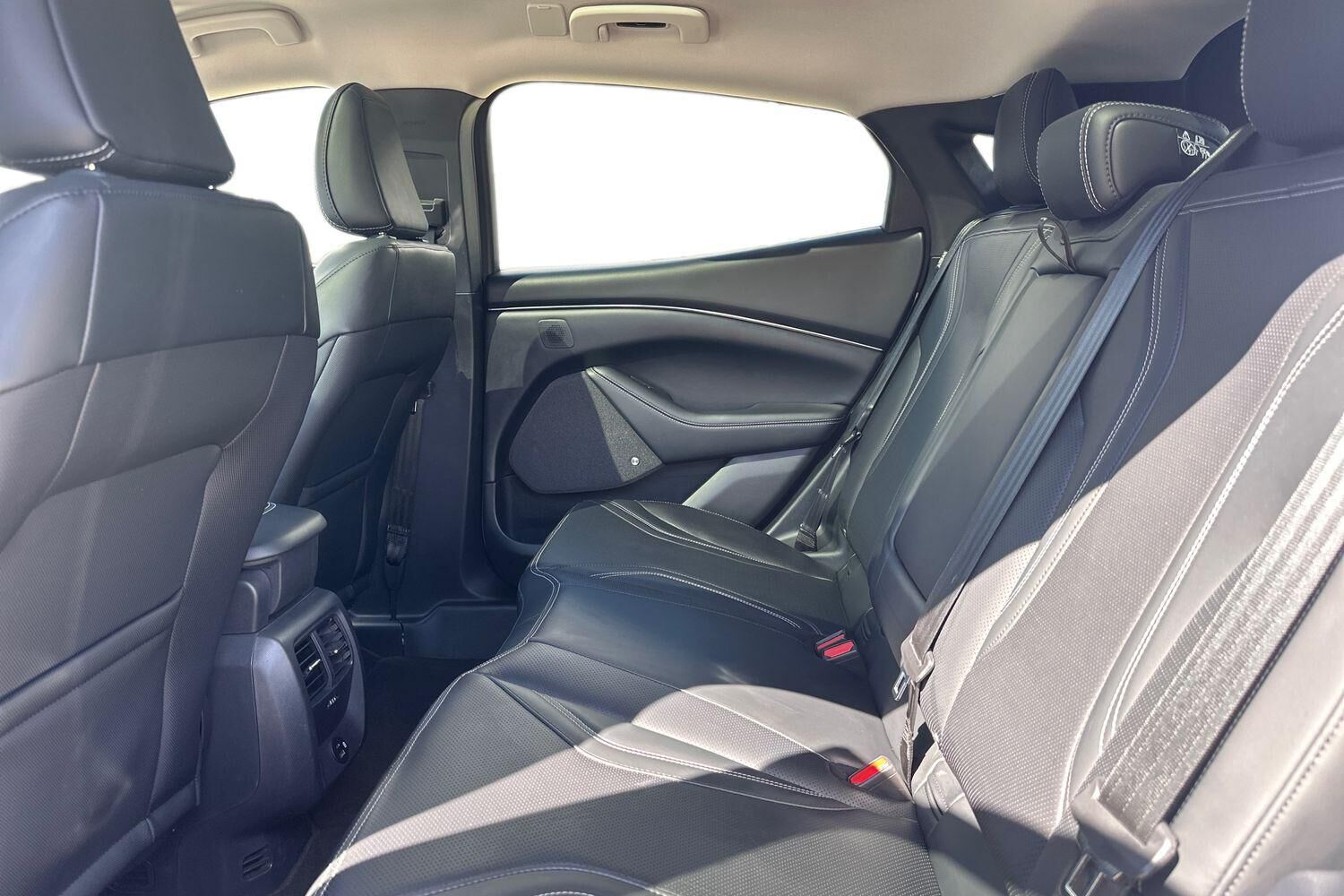 Billede af Ford Mustang Mach-E EL SR Premium 269HK 5d Aut.