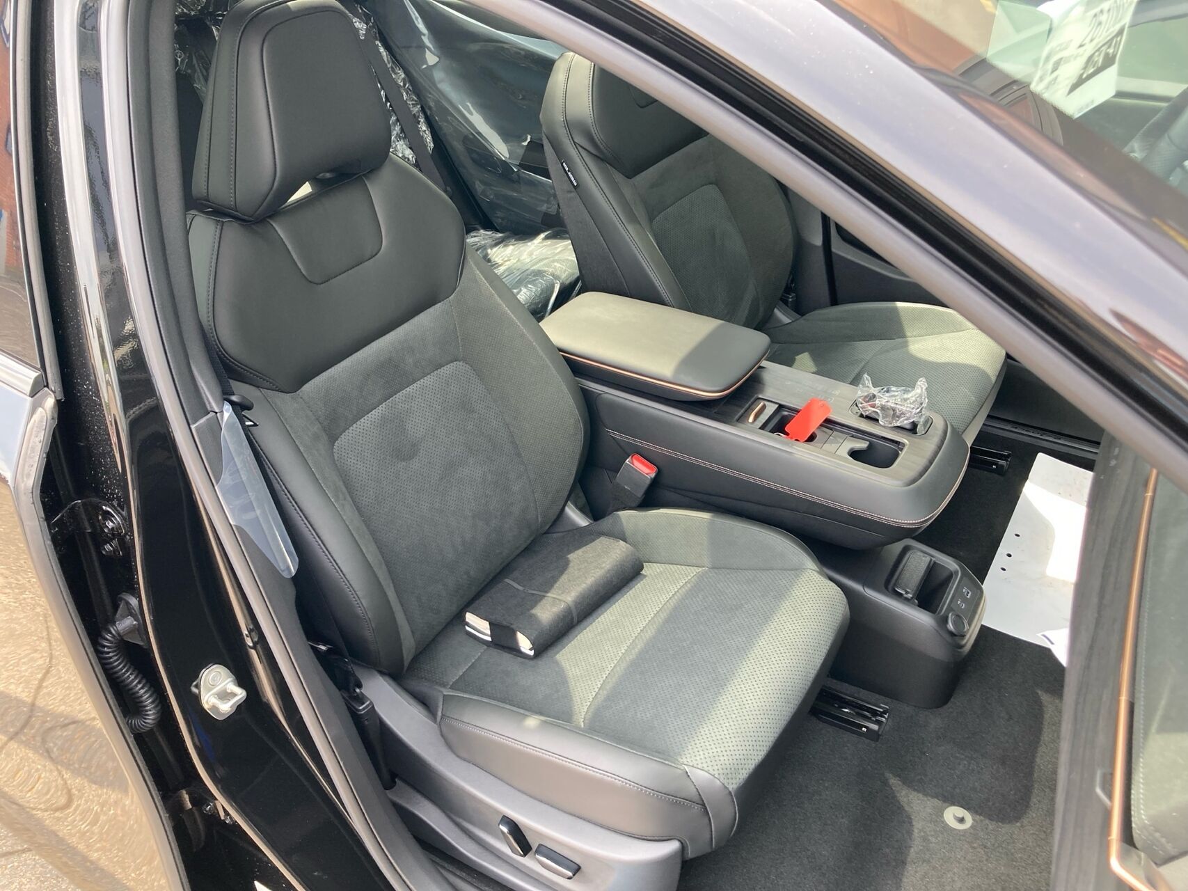 Billede af Nissan Ariya EL Evolve e-4orce 301HK 5d Aut.