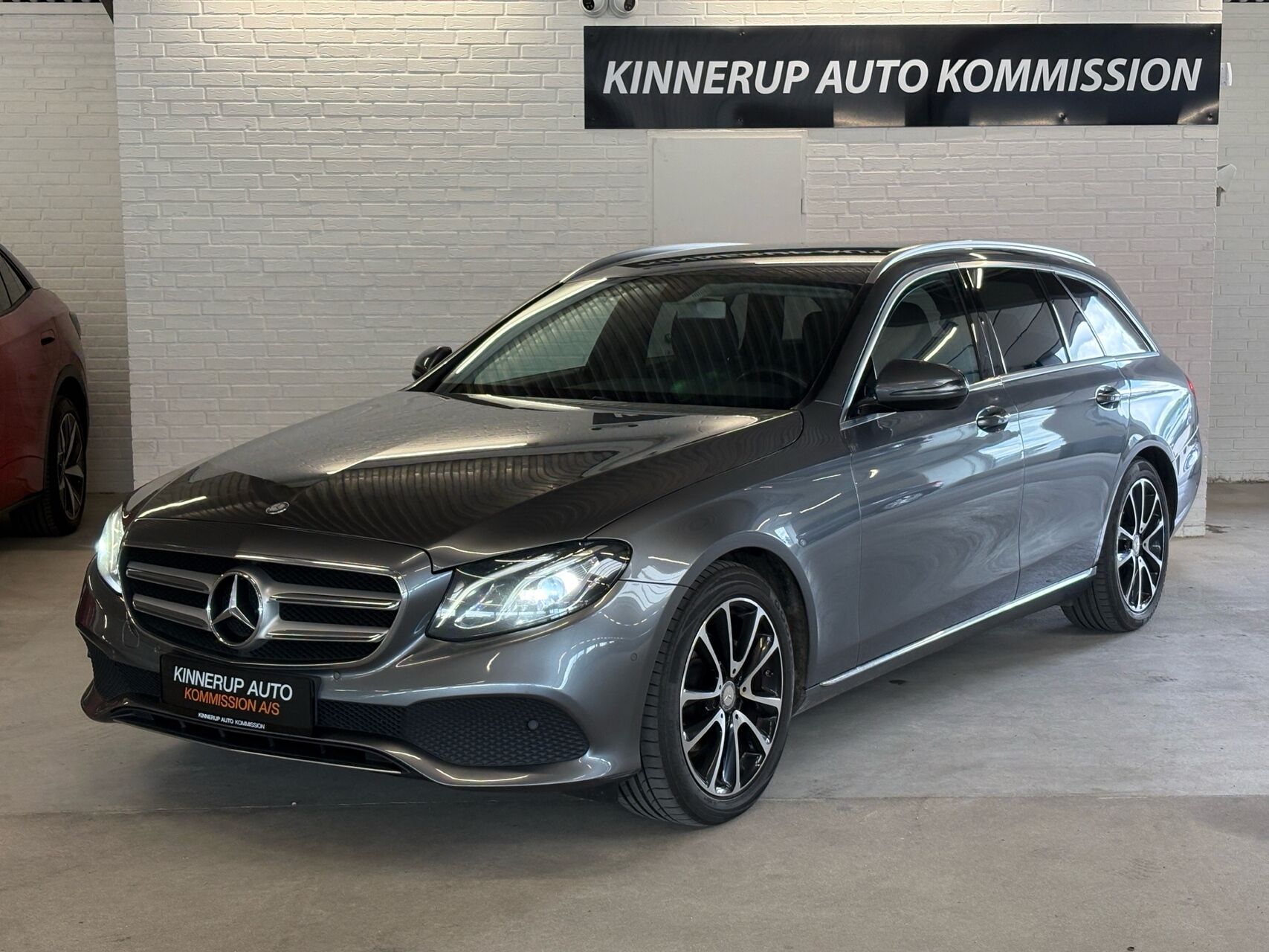 Billede af Mercedes-Benz E220 d T 2,0 D Avantgarde 9G-Tronic 194HK Stc Aut.