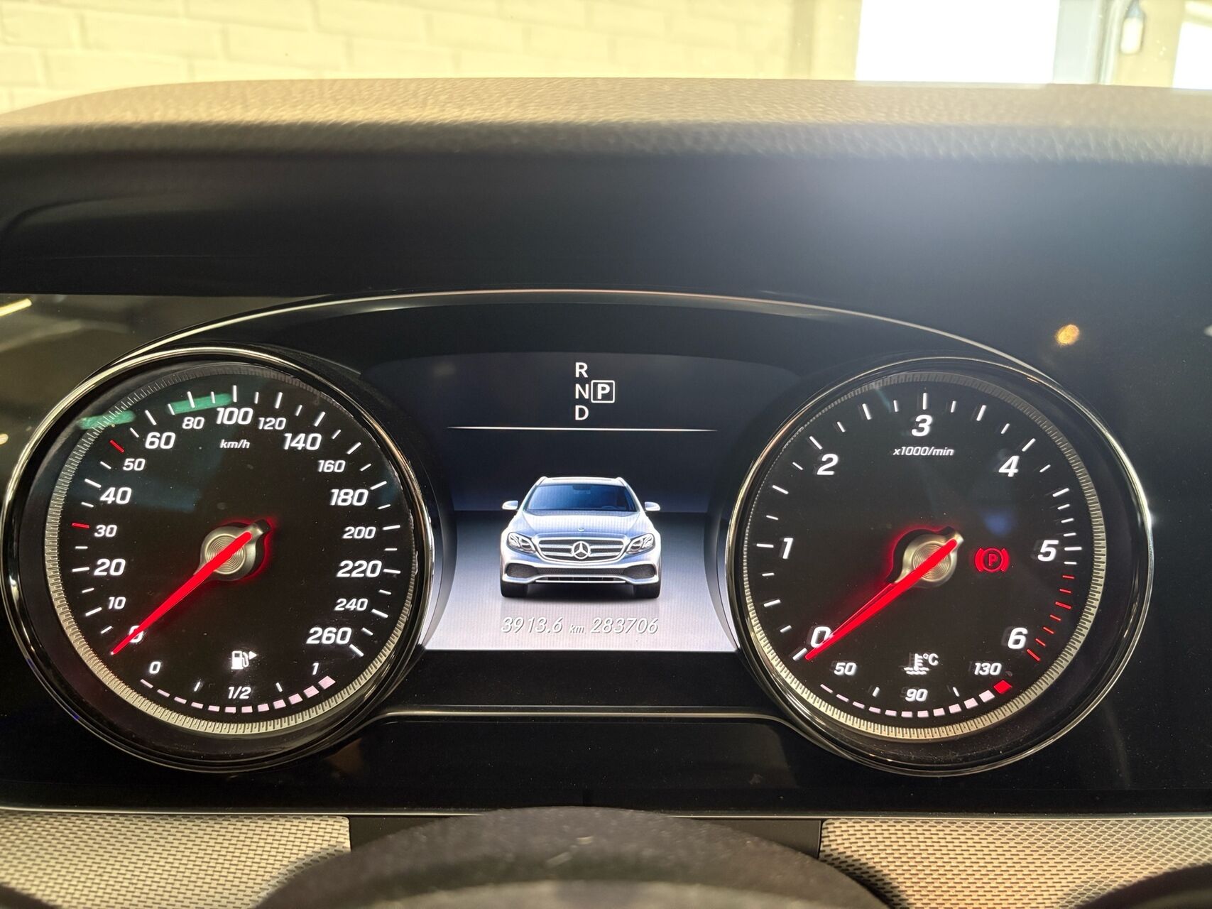 Billede af Mercedes-Benz E220 d T 2,0 D Avantgarde 9G-Tronic 194HK Stc Aut.