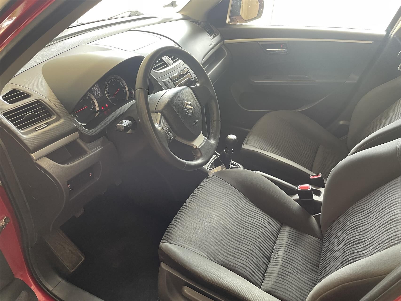 Billede af Suzuki Swift 1,2 16V GL 94HK 3d