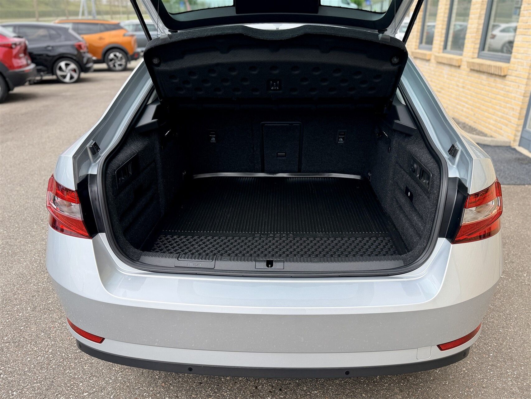 Billede af Skoda Superb 1,4 TSI  Plugin-hybrid iV Plus DSG 218HK 5d 6g Aut.