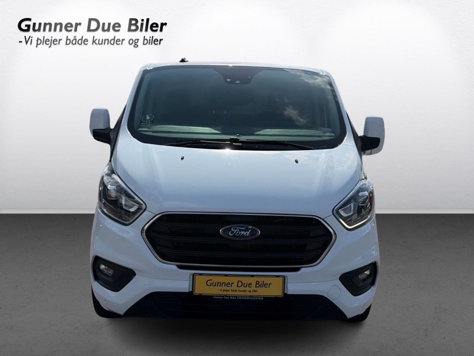 Billede af Ford Transit Custom 300 L2H1 2,0 TDCi Limited 170HK Van 6g Aut.