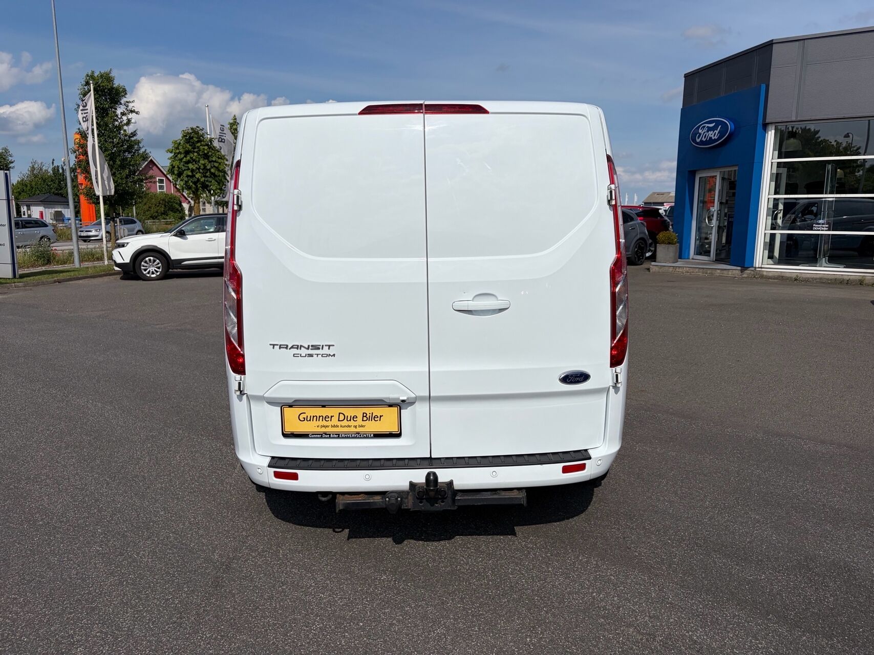 Billede af Ford Transit Custom 300 L2H1 2,0 TDCi Limited 170HK Van 6g Aut.