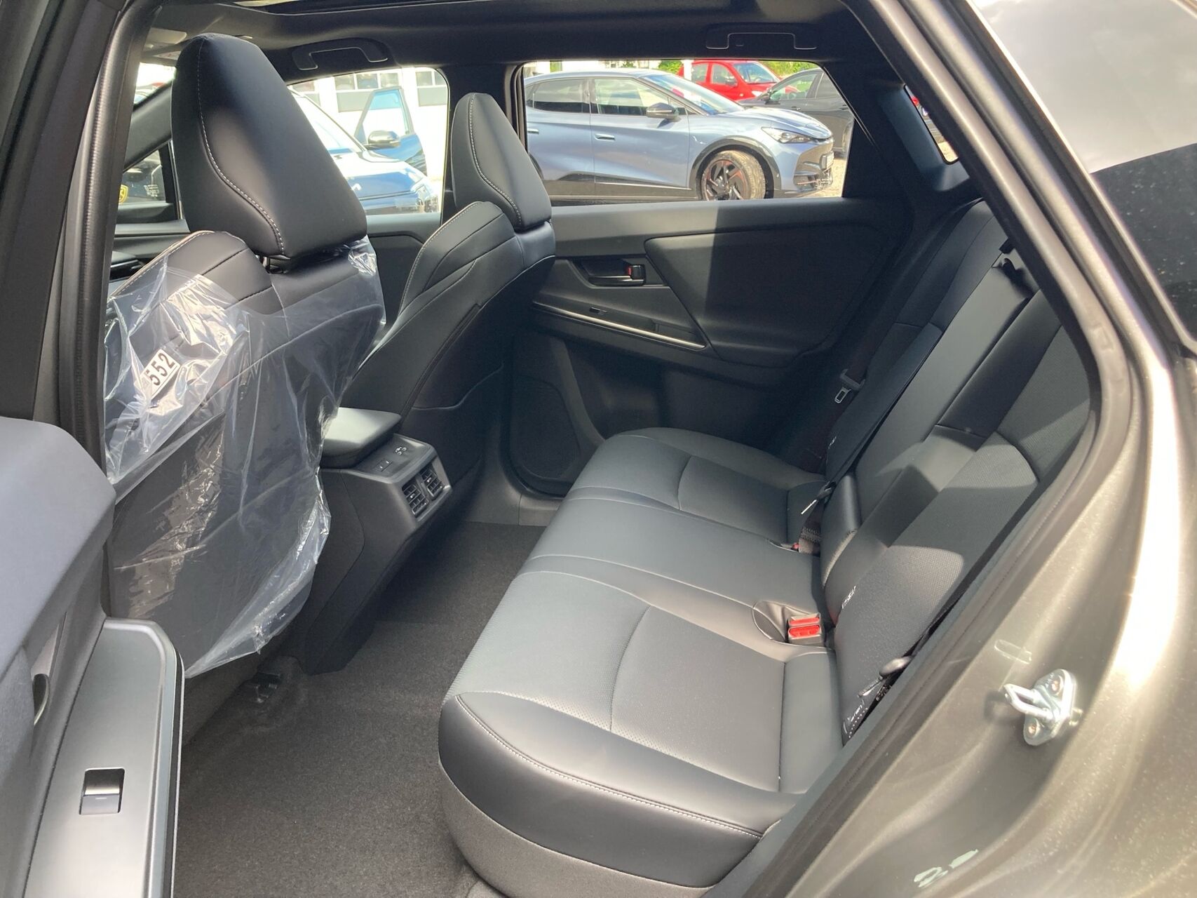 Billede af Toyota bZ4X EL Executive Panorama Bitone AWD 343HK 5d Aut.