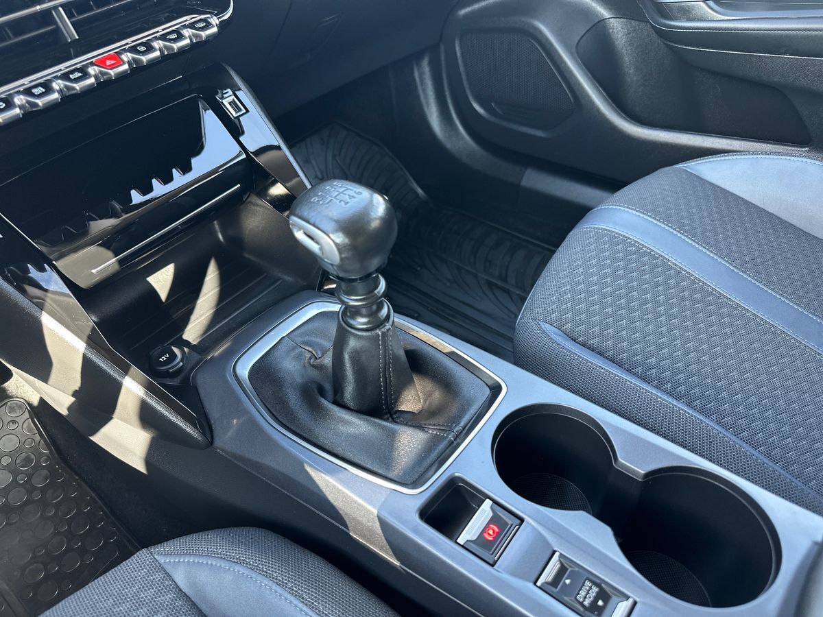 Billede af Peugeot 2008 1,2 PureTech Edition 210+ 130HK 5d