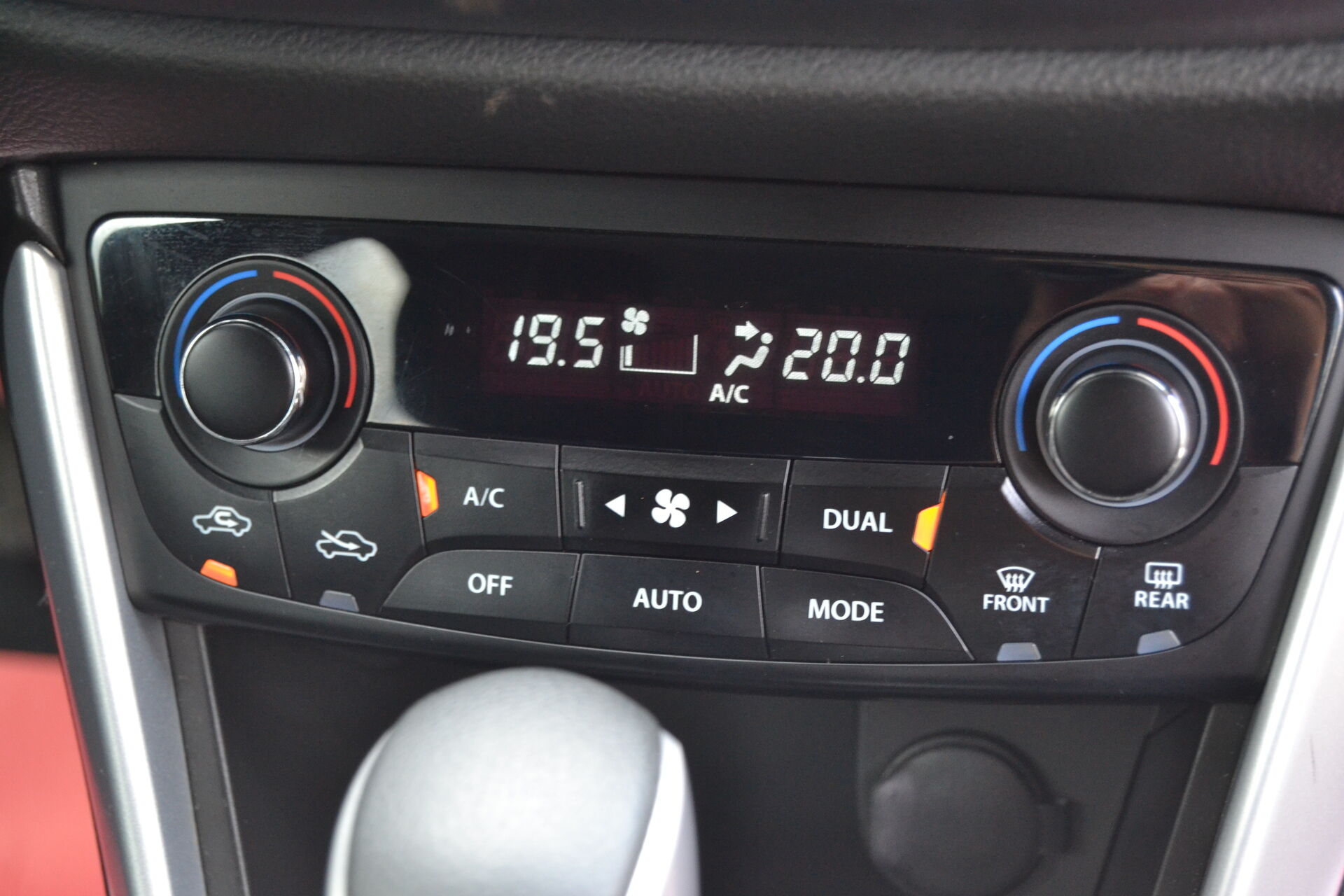 Billede af Suzuki S-Cross 1,0 Boosterjet Active 112HK 5d 6g Aut.
