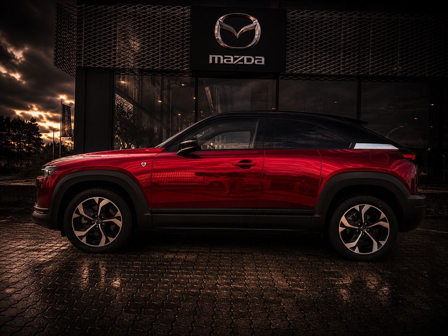 Billede af Mazda MX-30 0,8 e-Skyactiv R-EV  Plugin-hybrid Advance 170HK 5d Trinl. Gear