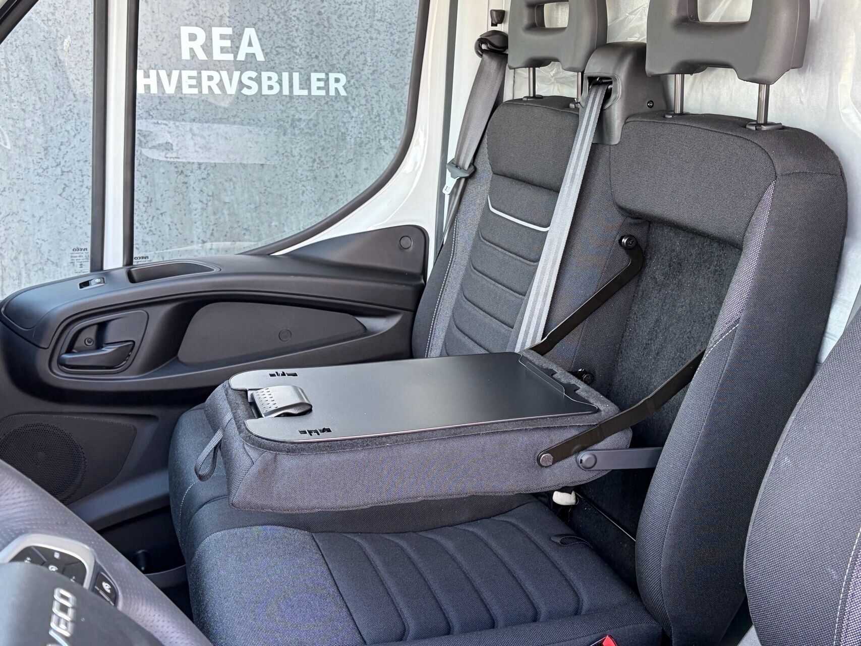 Billede af Iveco Daily 35S18 4100mm 3,0 D 180HK Ladv./Chas. 8g Aut.