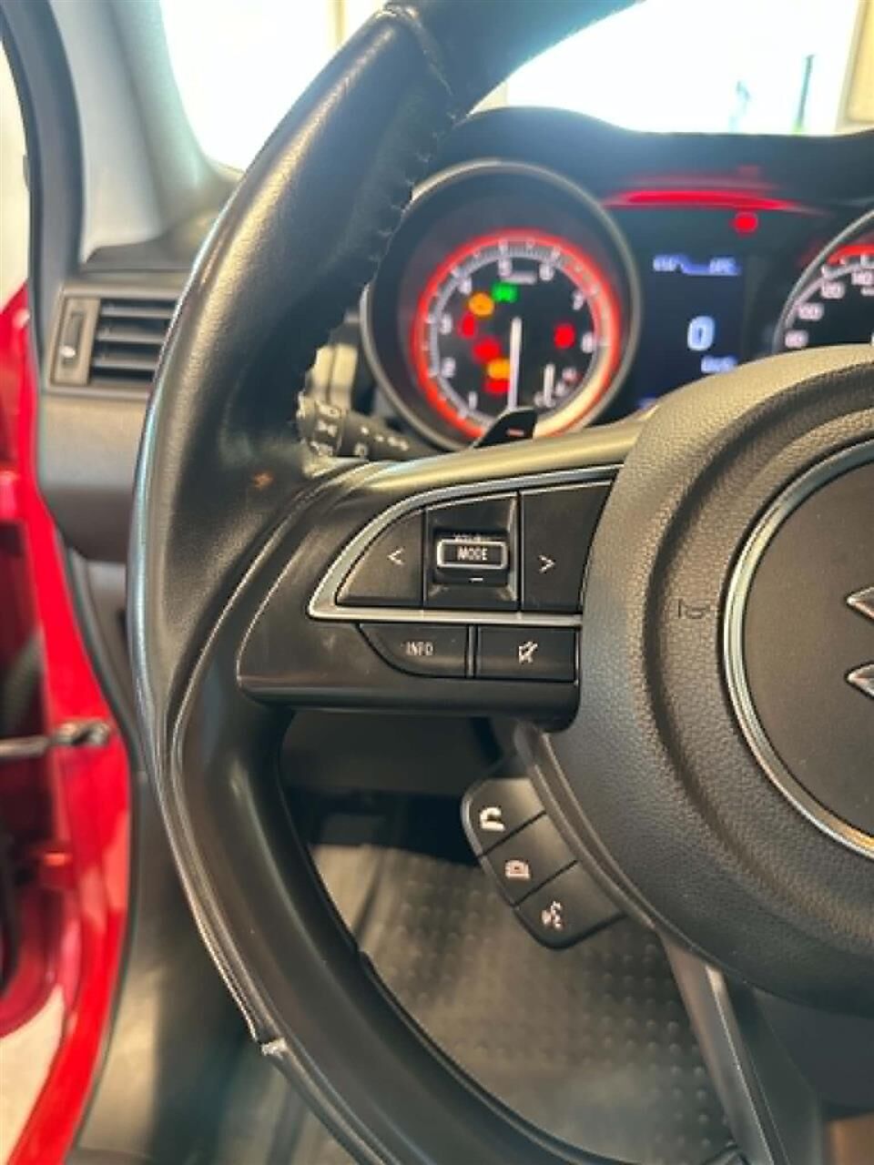 Billede af Suzuki Swift 1,2 Dualjet  Mild hybrid Exclusive AEB CVT 83HK 5d Trinl. Gear