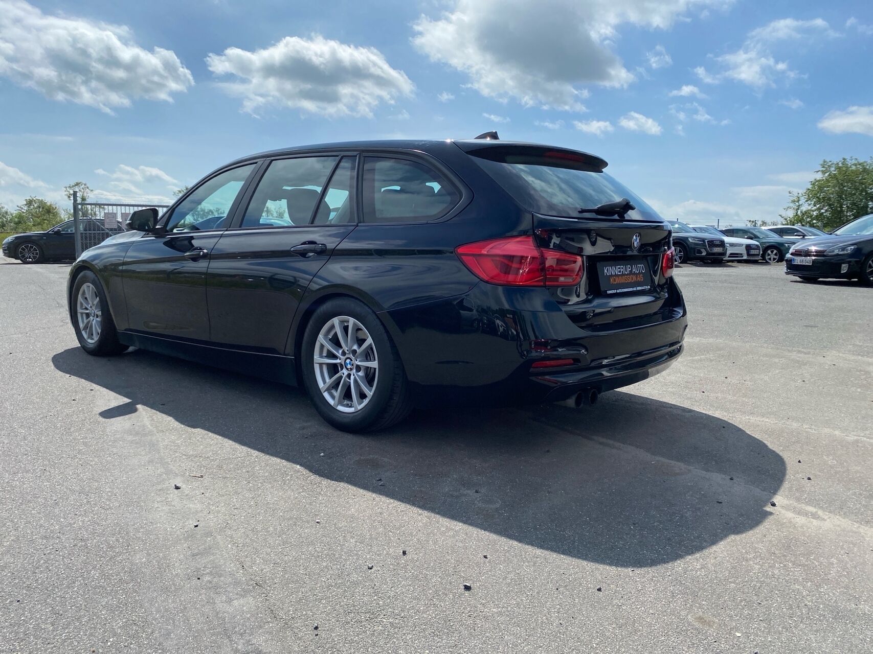 Billede af BMW 320d Touring 2,0 D Advantage Steptronic 190HK Stc 6g Aut.
