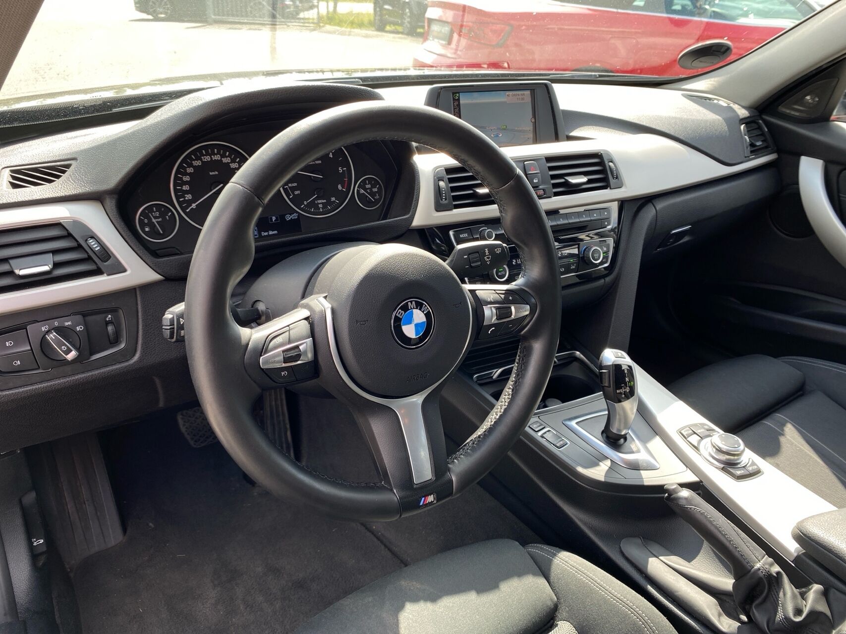 Billede af BMW 320d Touring 2,0 D Advantage Steptronic 190HK Stc 6g Aut.