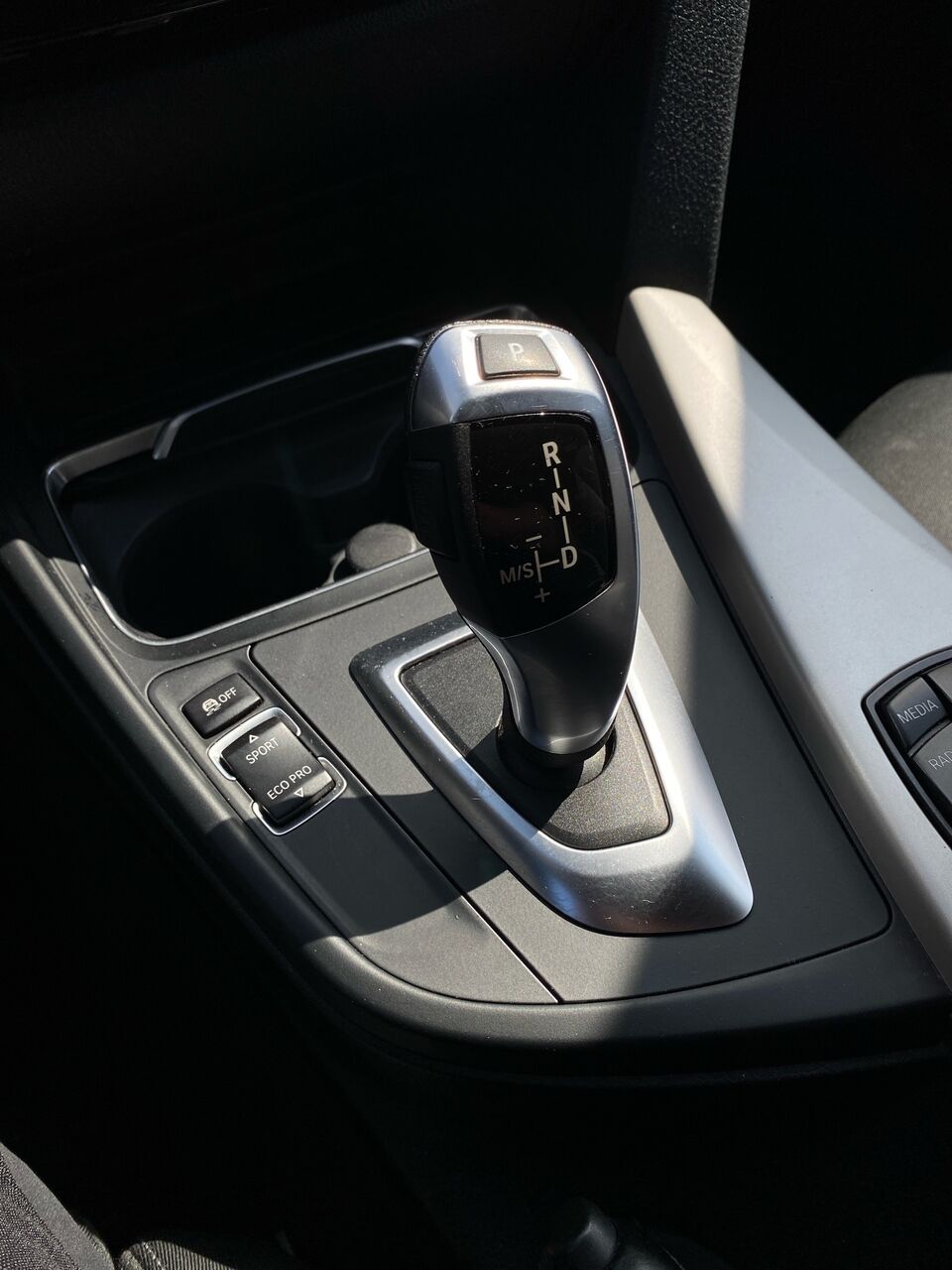 Billede af BMW 320d Touring 2,0 D Advantage Steptronic 190HK Stc 6g Aut.