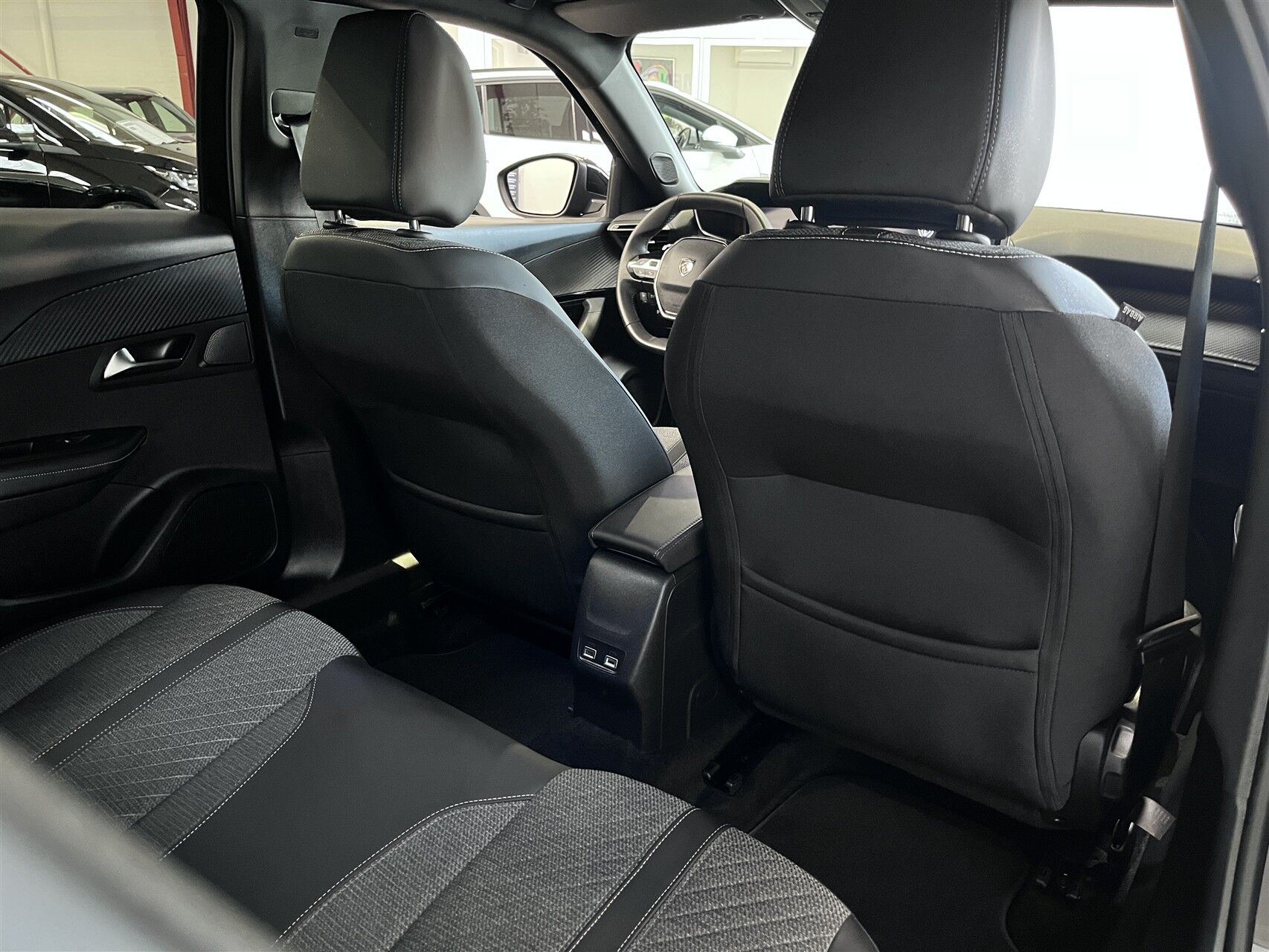 Billede af Peugeot 2008 1,2 PureTech Allure EAT8 130HK 5d 8g Aut.