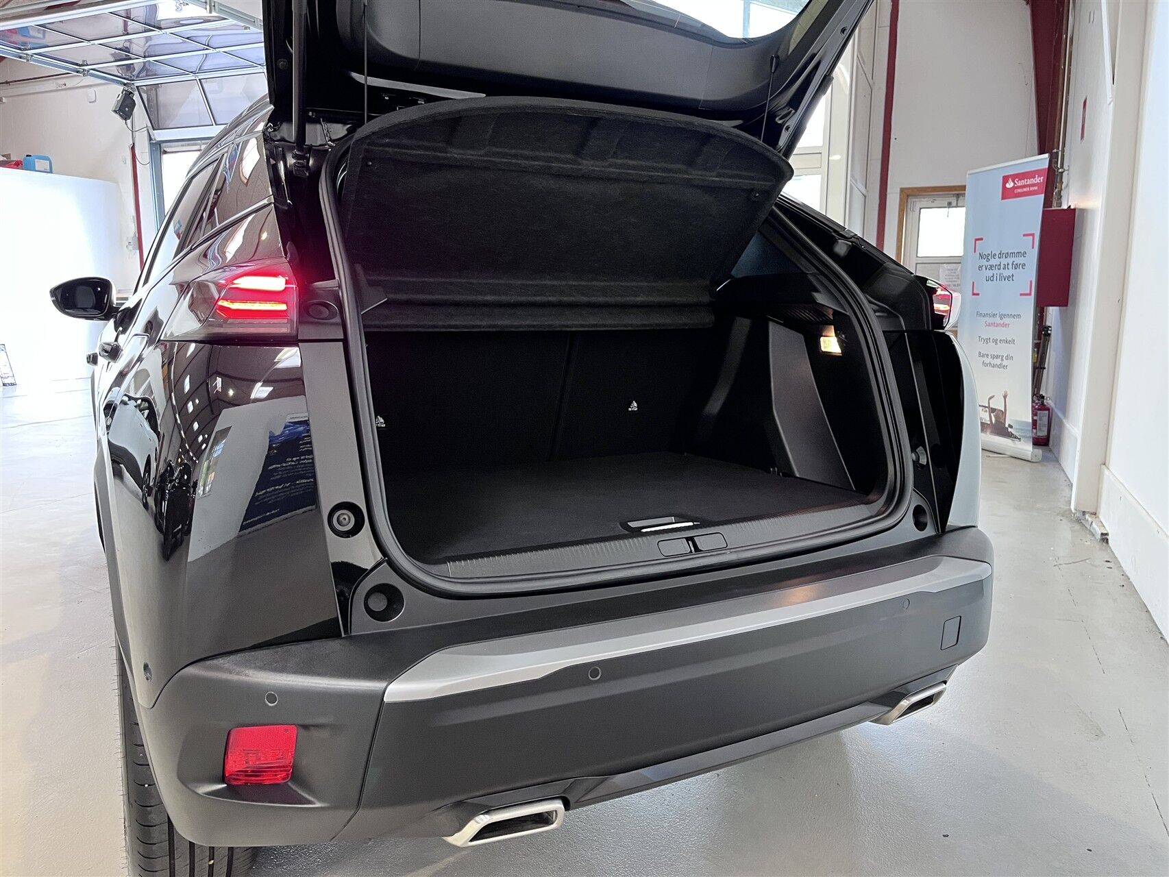 Billede af Peugeot 2008 1,2 PureTech Allure EAT8 130HK 5d 8g Aut.