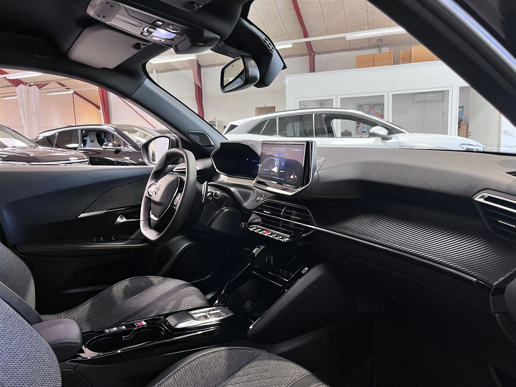Billede af Peugeot 2008 1,2 PureTech Allure EAT8 130HK 5d 8g Aut.