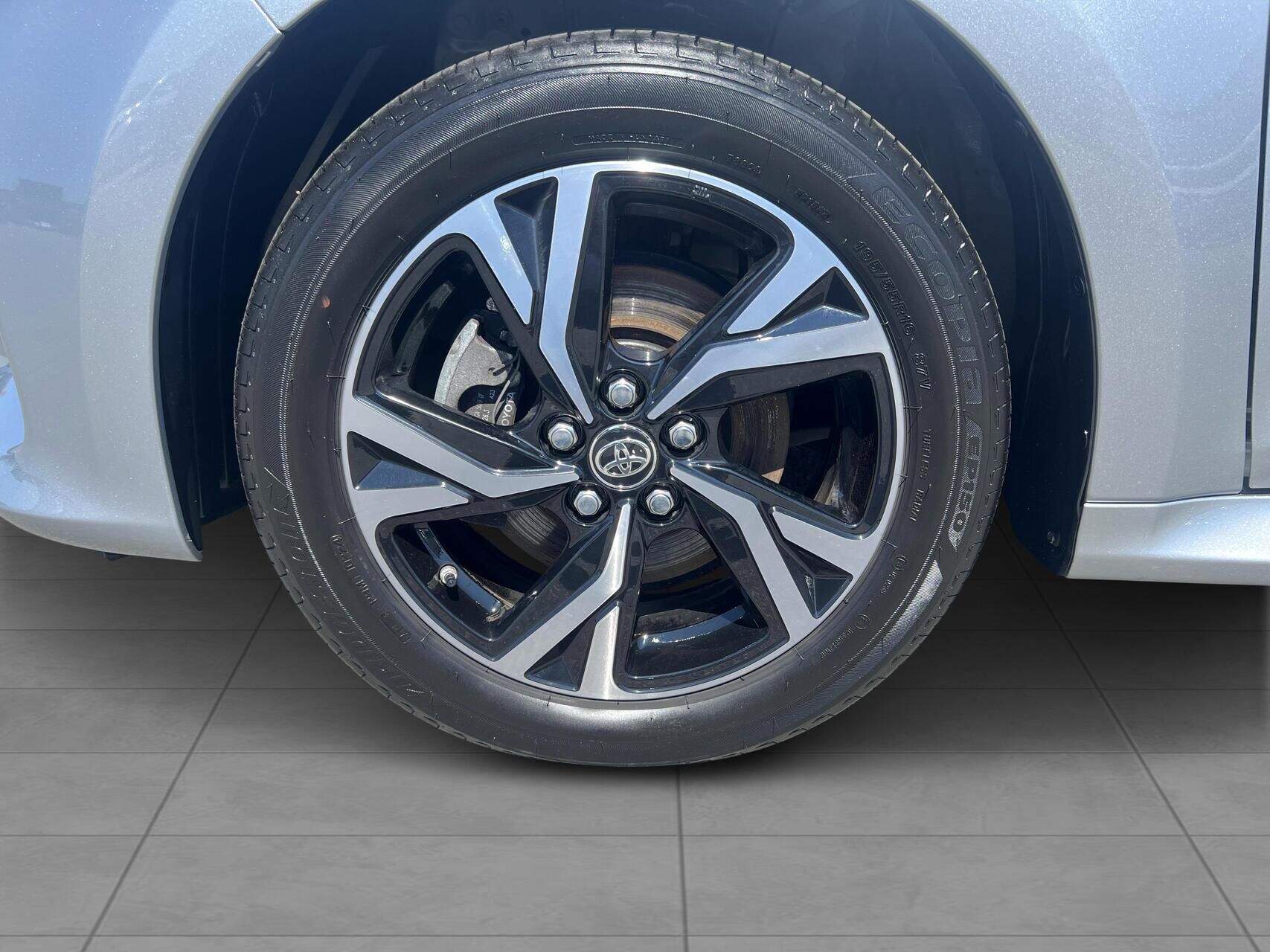 Billede af Toyota Yaris 1,5 Hybrid Style Comfort 116HK 5d Trinl. Gear